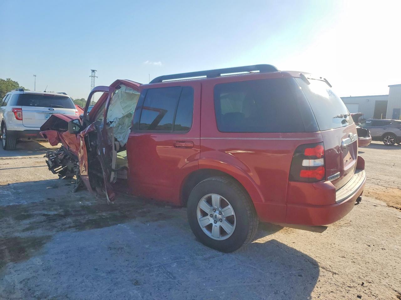 2010 Ford Explorer Xlt Red vin: 1FMEU6DEXAUA51255