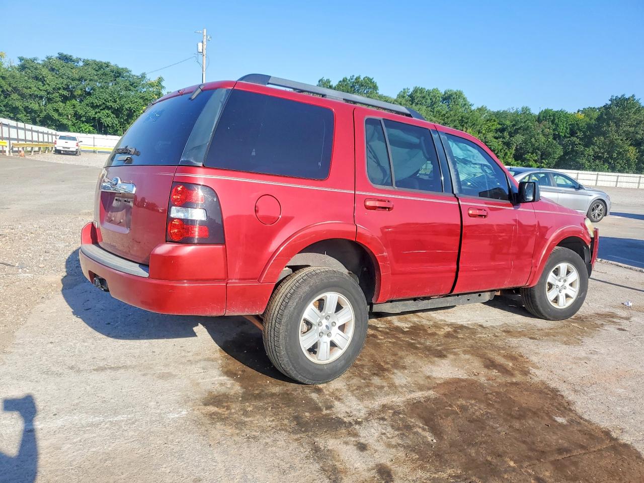 2010 Ford Explorer Xlt Red vin: 1FMEU6DEXAUA51255