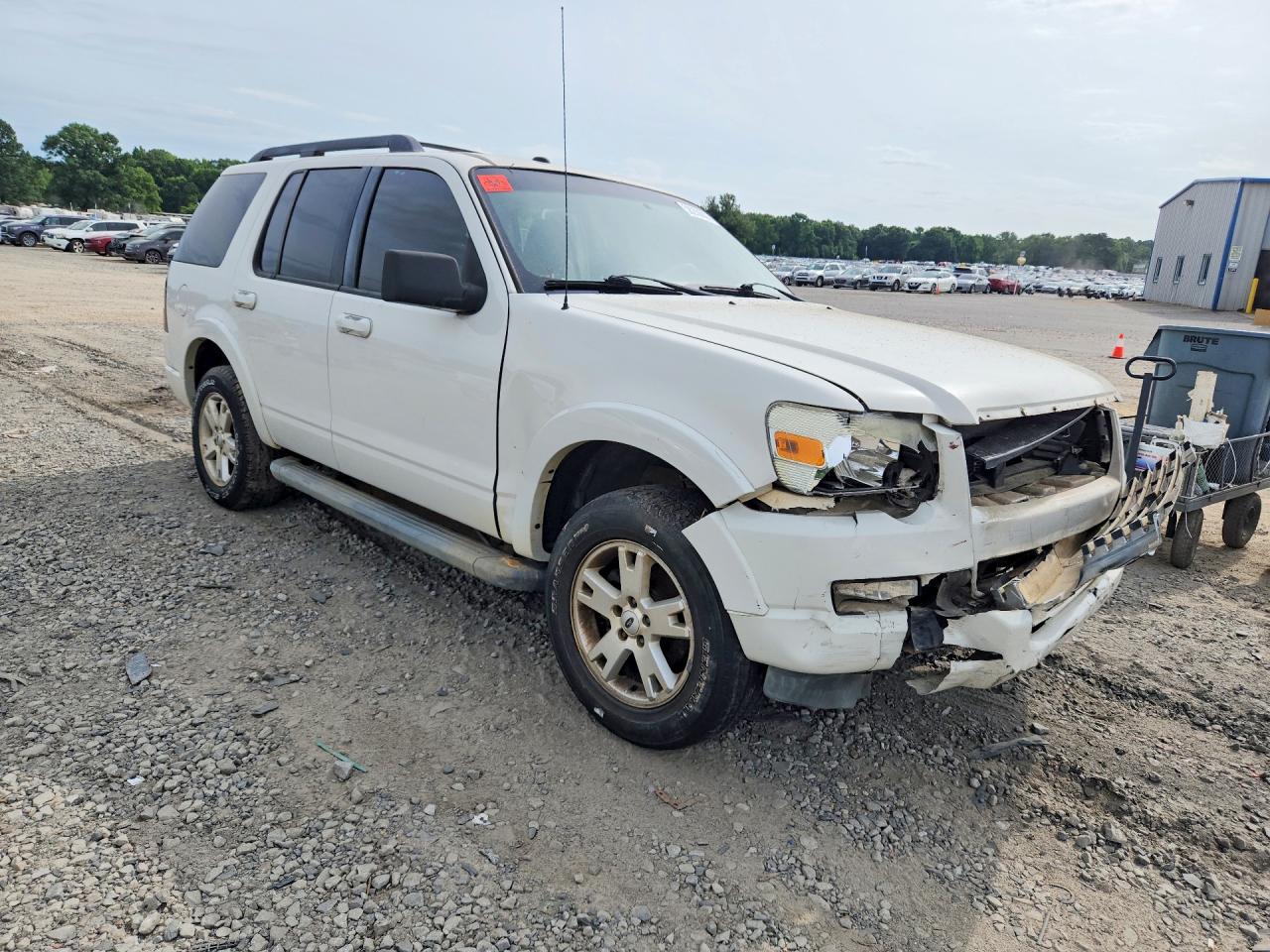 2010 Ford Explorer Xlt White vin: 1FMEU6DEXAUA89584