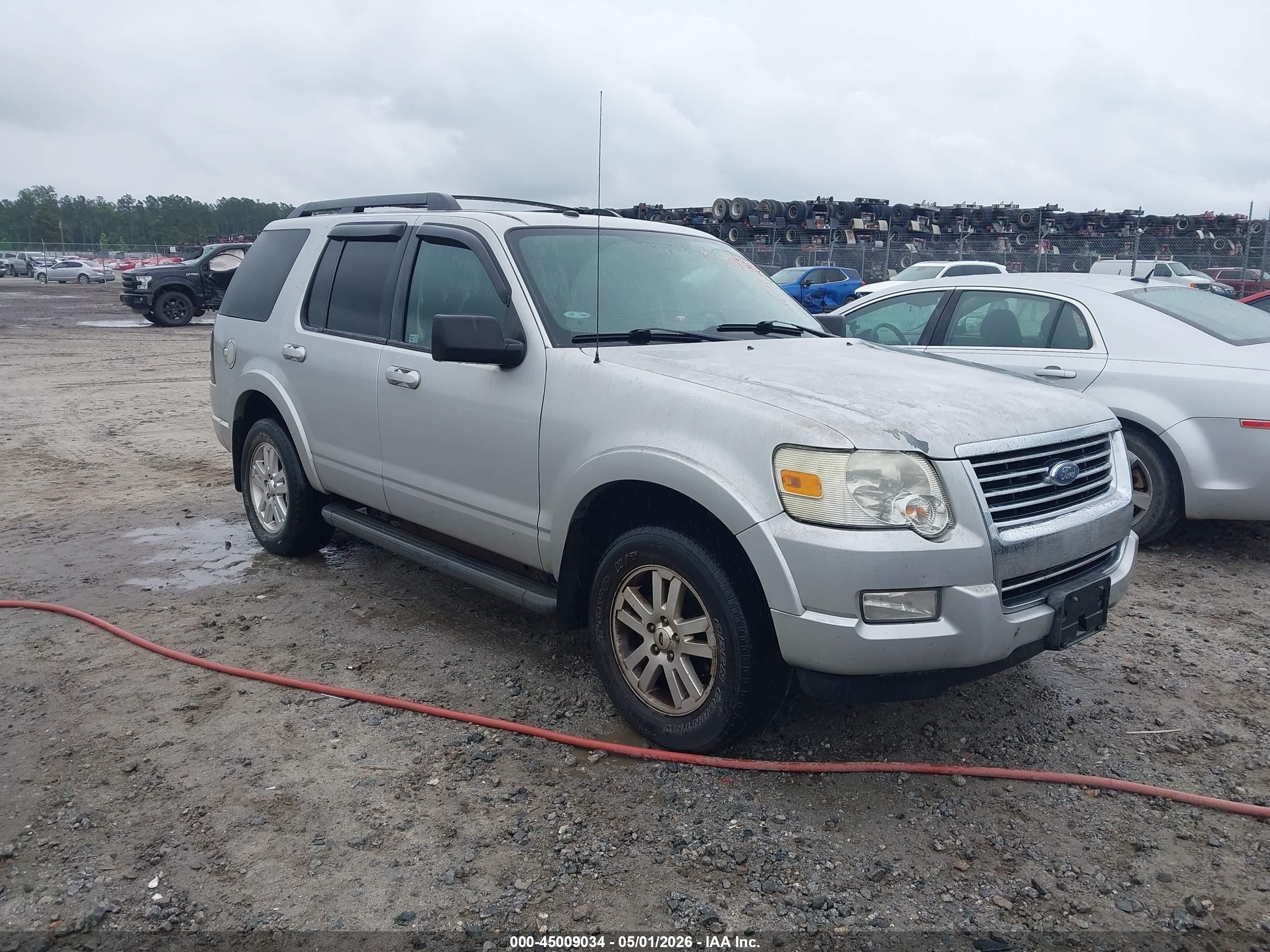 2010 Ford Explorer Xlt Серебряный vin: 1FMEU6DEXAUA94994
