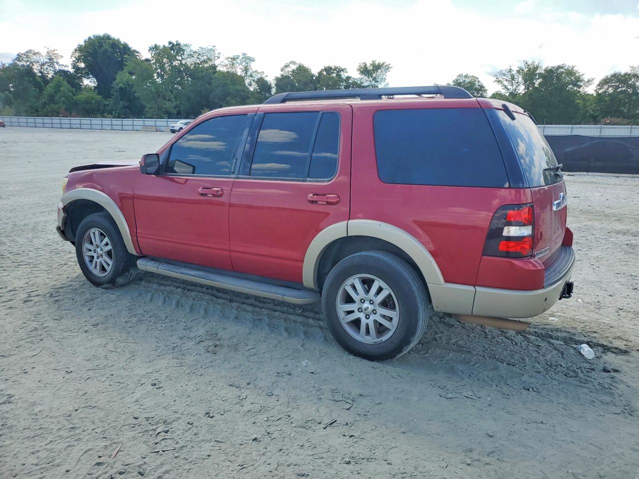 2010 Ford Explorer Eddie Bauer Burgundy vin: 1FMEU6EE0AUA04069