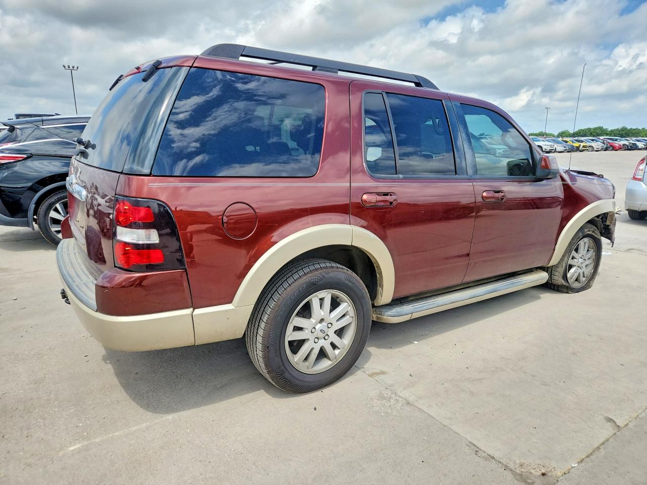 2010 Ford Explorer Eddie Bauer Red vin: 1FMEU6EE4AUA99526