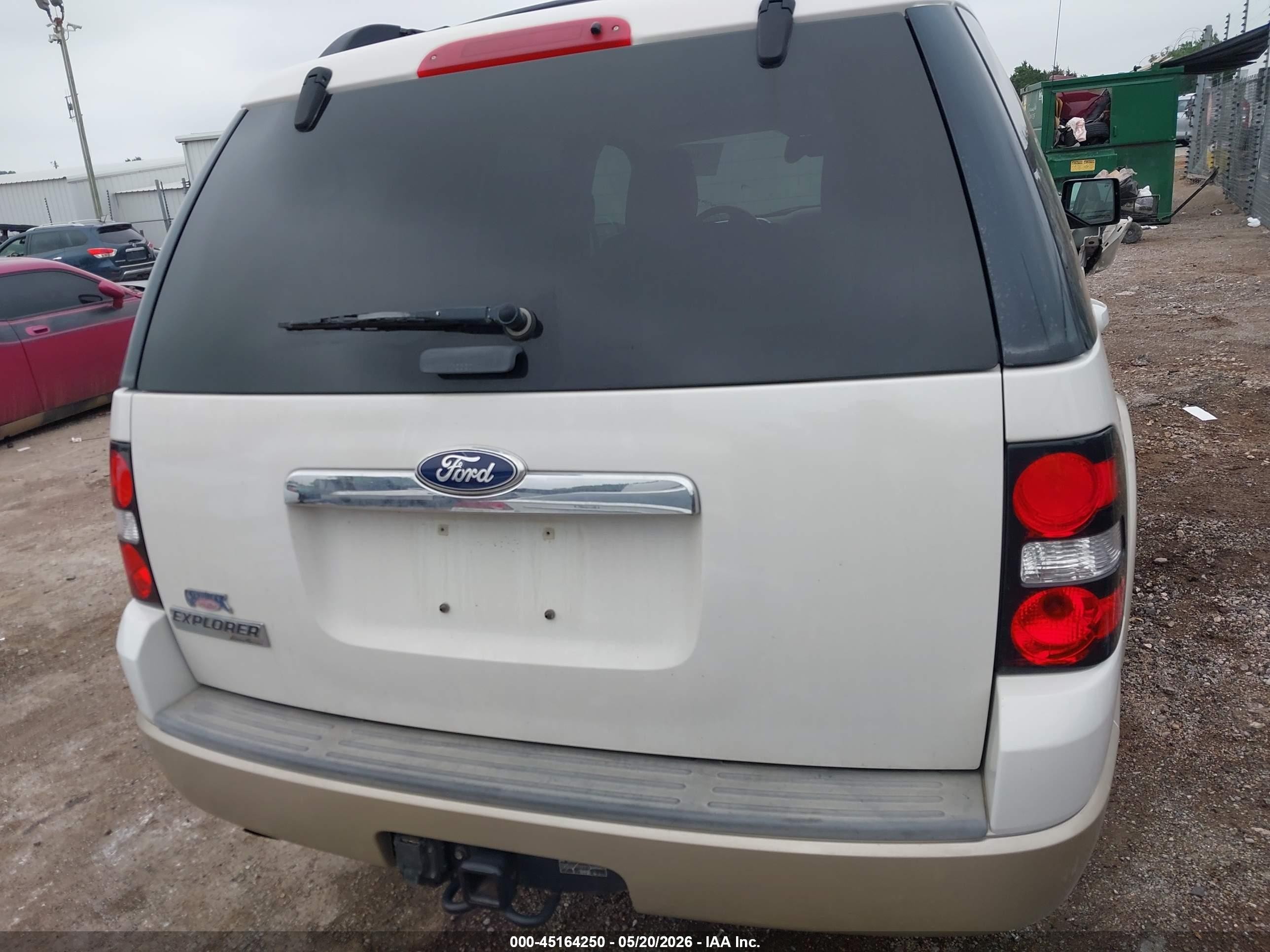 2010 Ford Explorer Eddie Bauer White vin: 1FMEU6EE5AUA90141