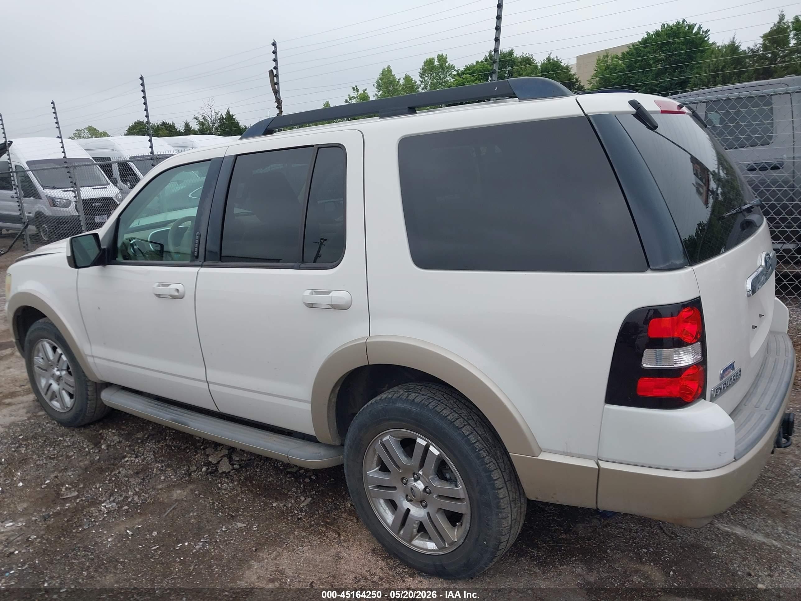 2010 Ford Explorer Eddie Bauer White vin: 1FMEU6EE5AUA90141
