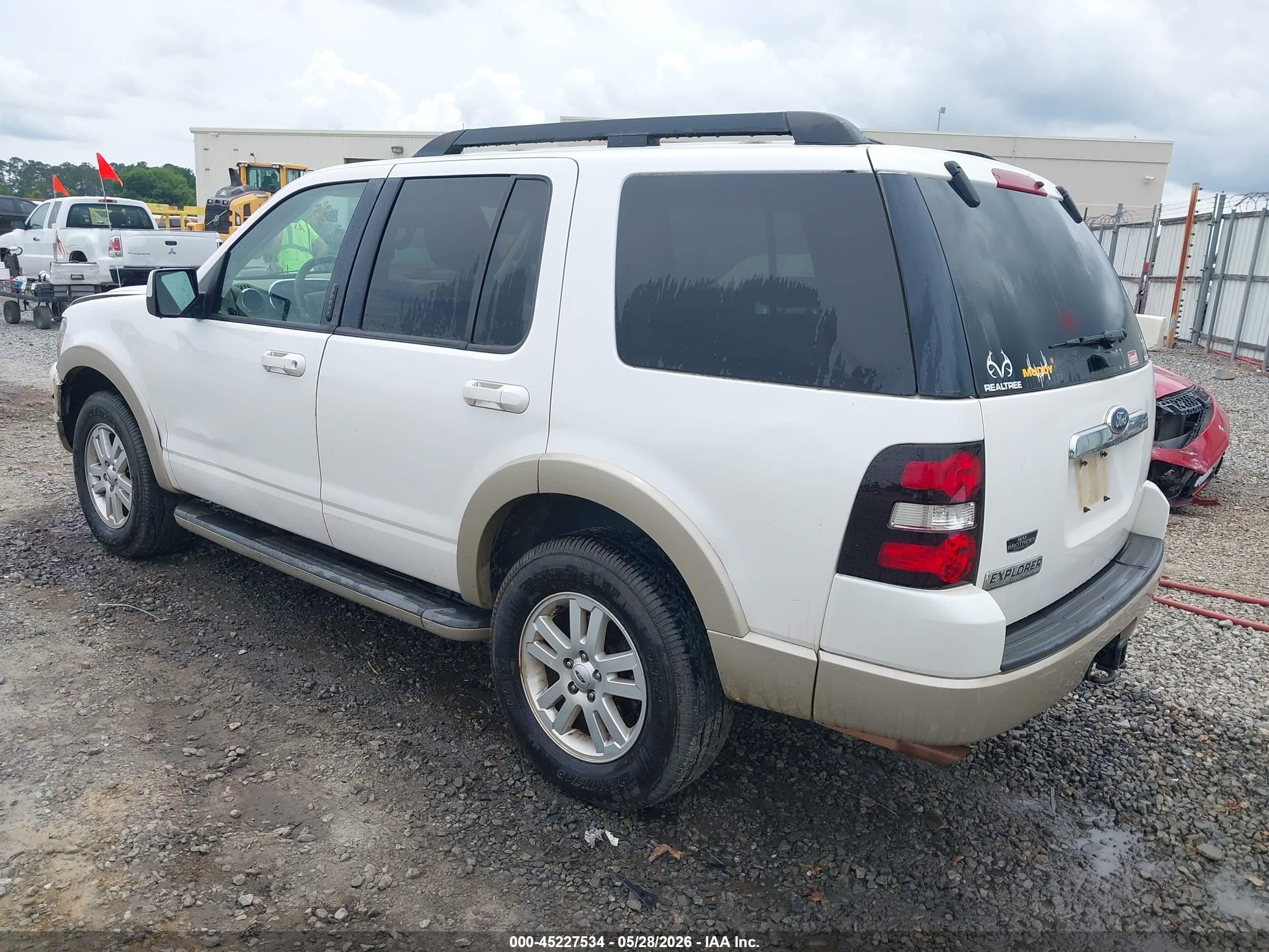 2010 Ford Explorer Eddie Bauer Белый vin: 1FMEU6EE7AUA95342