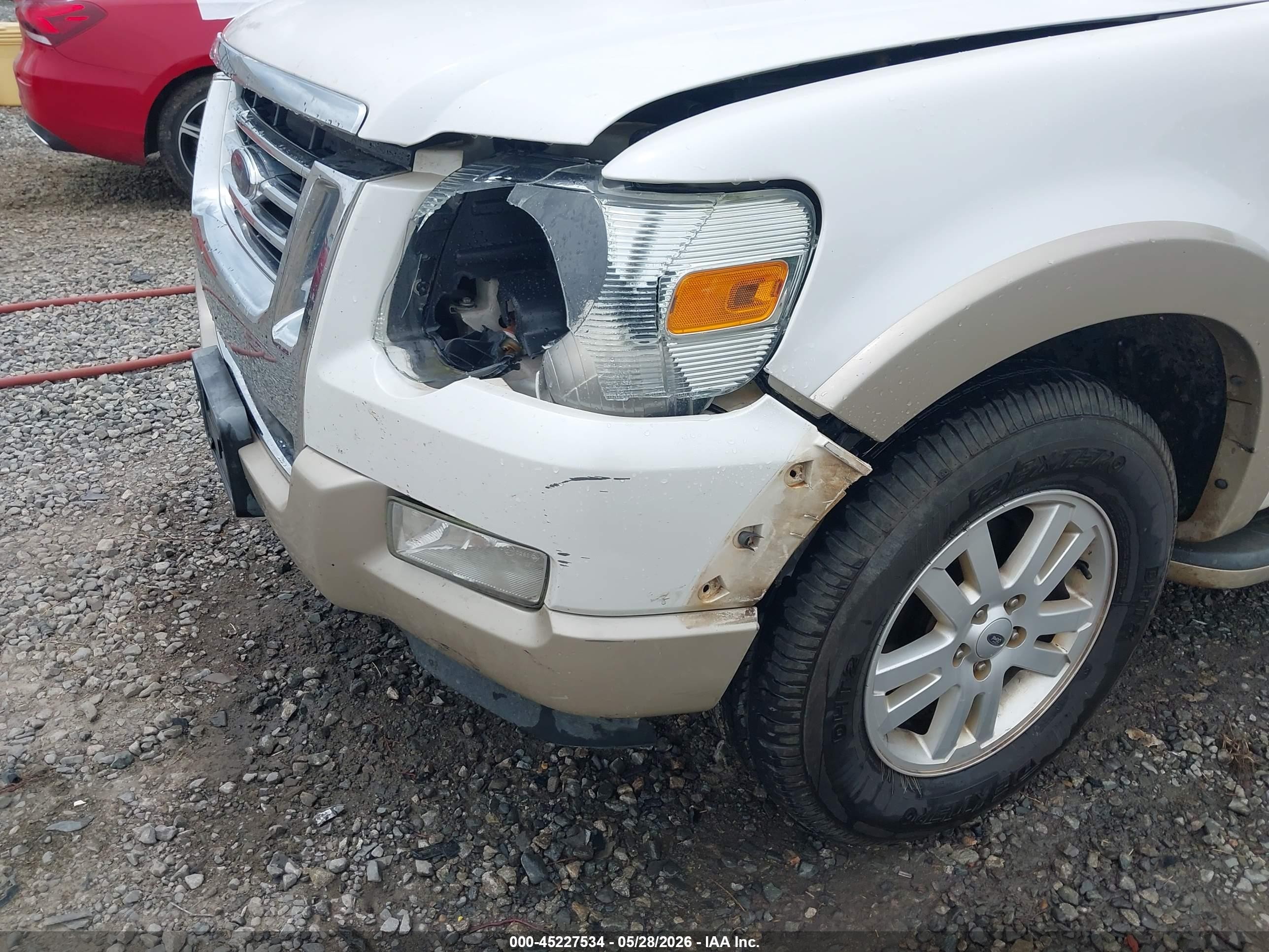 2010 Ford Explorer Eddie Bauer Белый vin: 1FMEU6EE7AUA95342