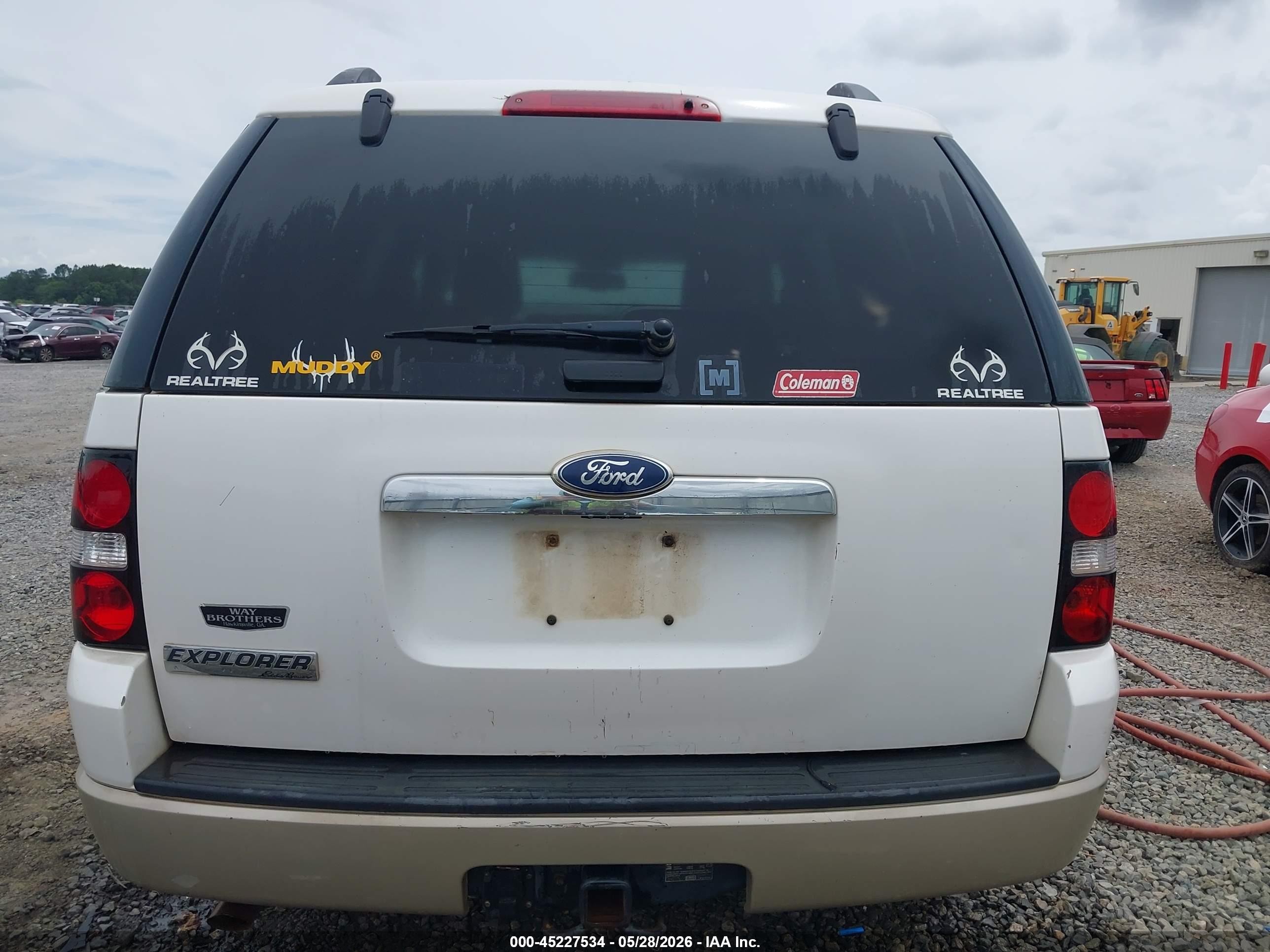 2010 Ford Explorer Eddie Bauer Белый vin: 1FMEU6EE7AUA95342