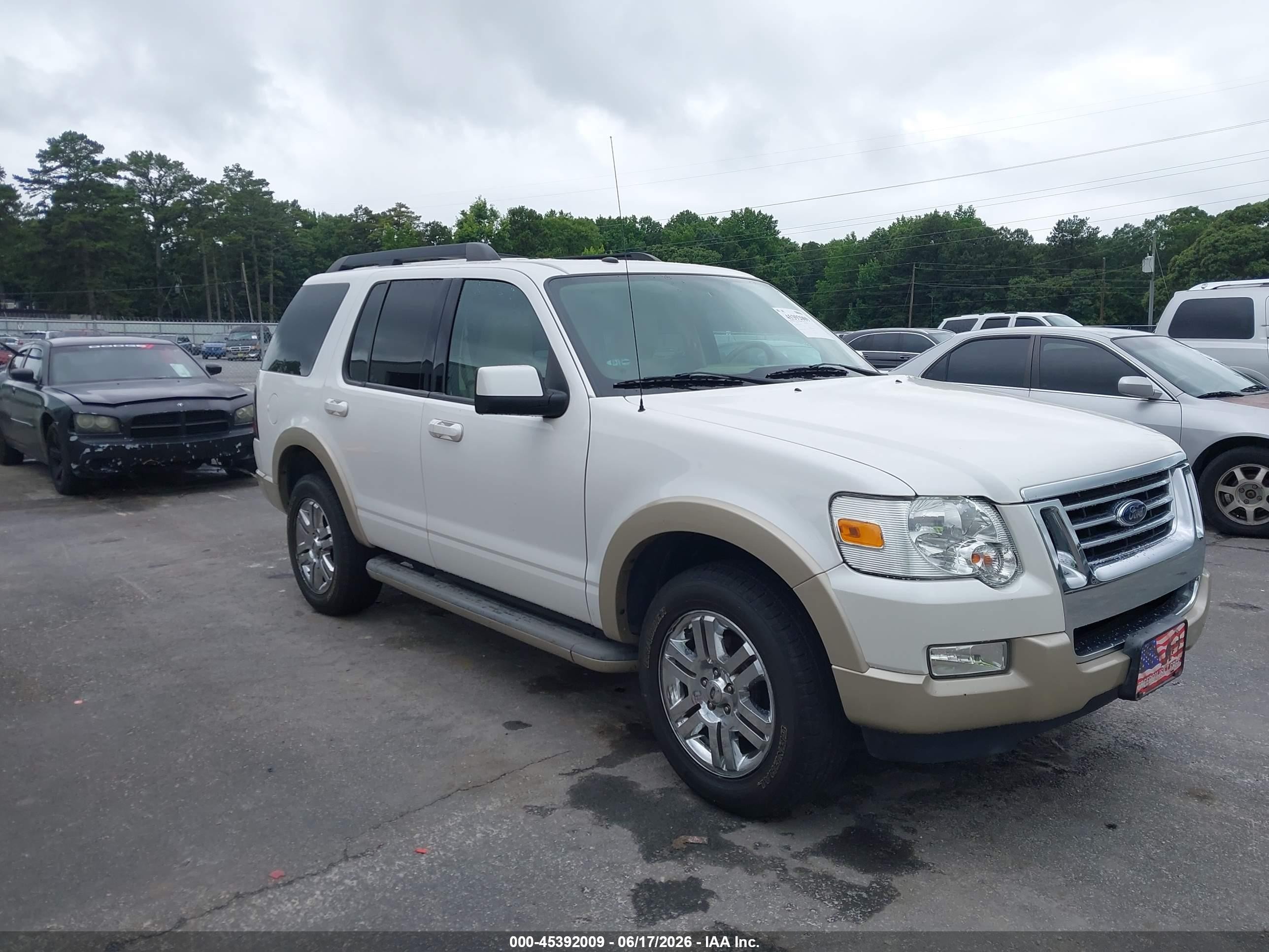 2010 Ford Explorer Eddie Bauer Белый vin: 1FMEU6EE8AUA94930