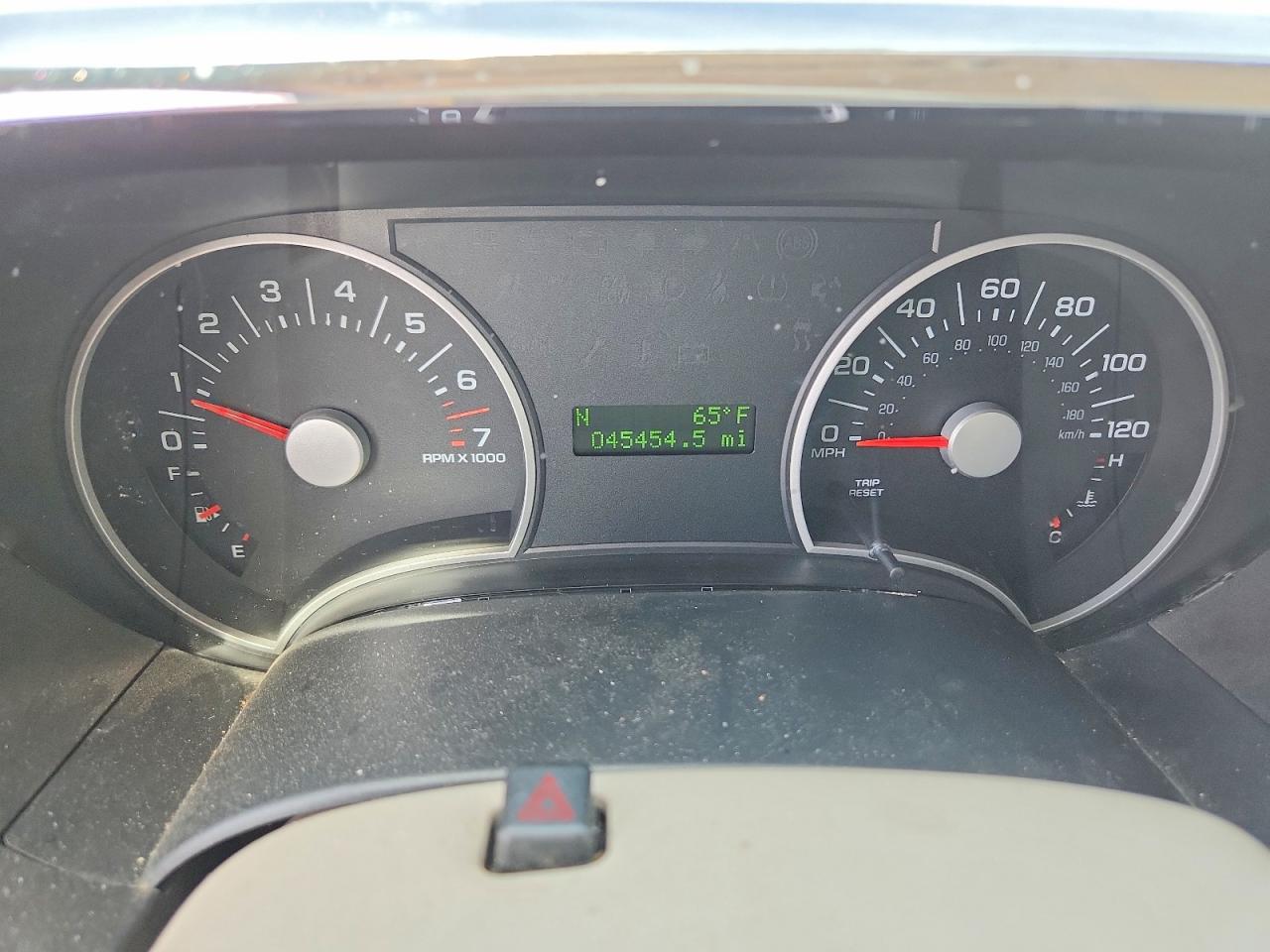 2006 Ford Explorer Xls White vin: 1FMEU72E16UB74636