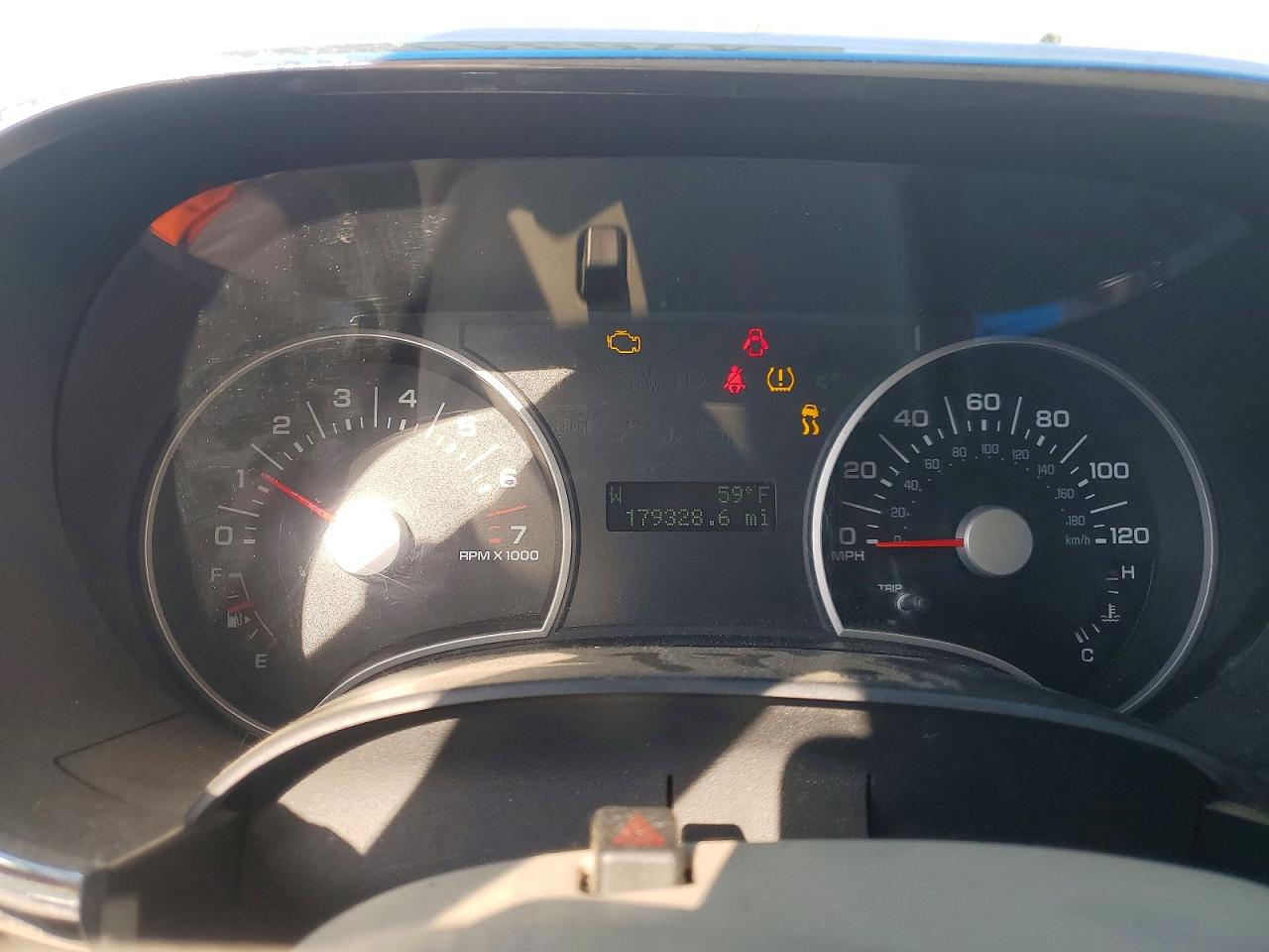 2006 Ford Explorer Xls White vin: 1FMEU72E36UB03048