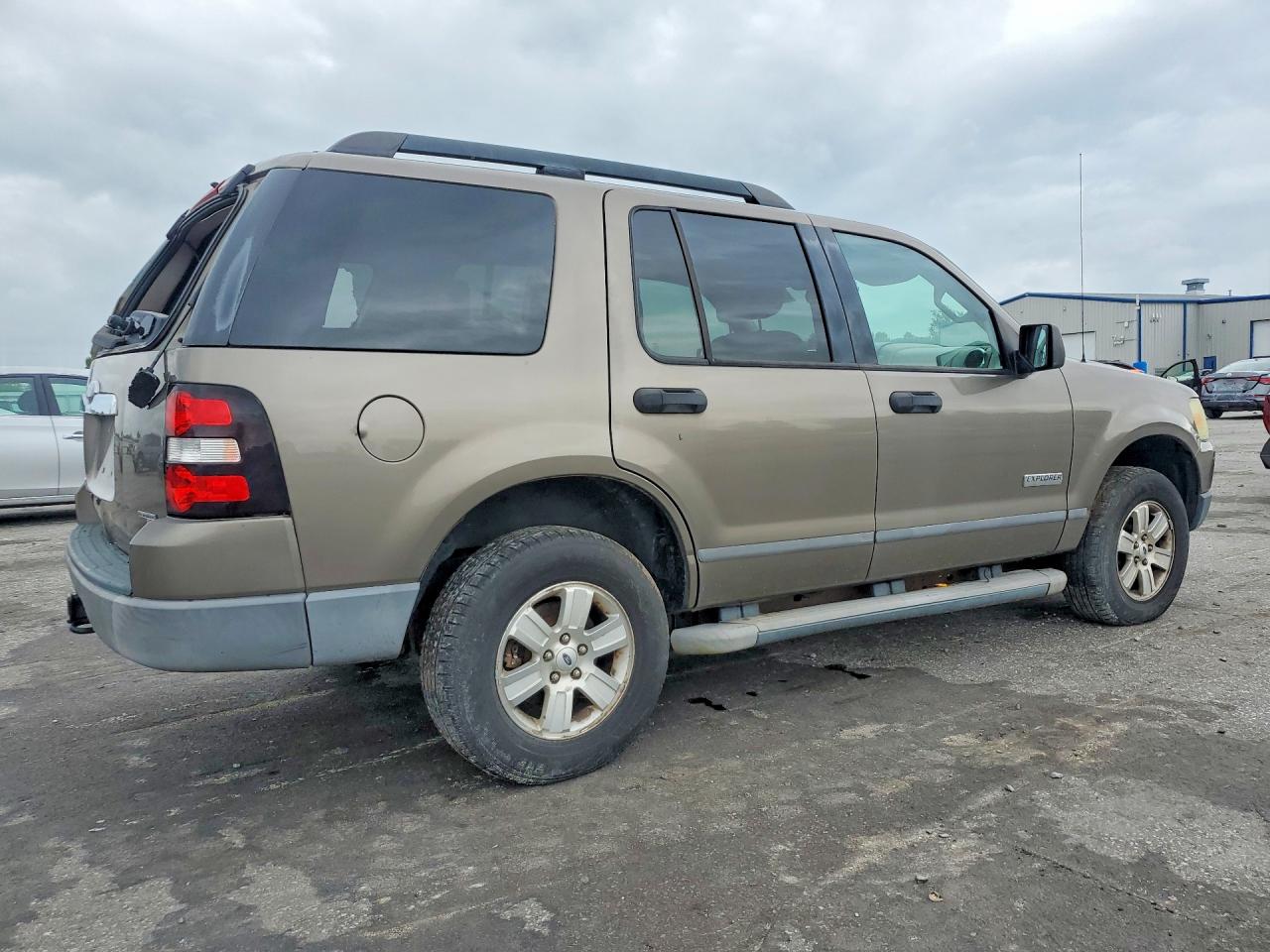 2006 Ford Explorer Xls Brown vin: 1FMEU72E86UB03854