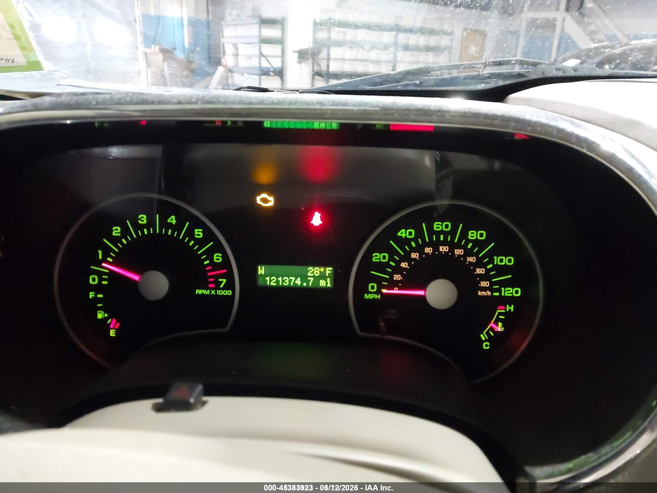 2006 Ford Explorer Xls White vin: 1FMEU72E86UB11369