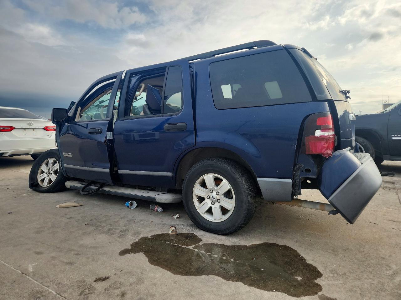 2006 Ford Explorer Xls Blue vin: 1FMEU72E96UB03300