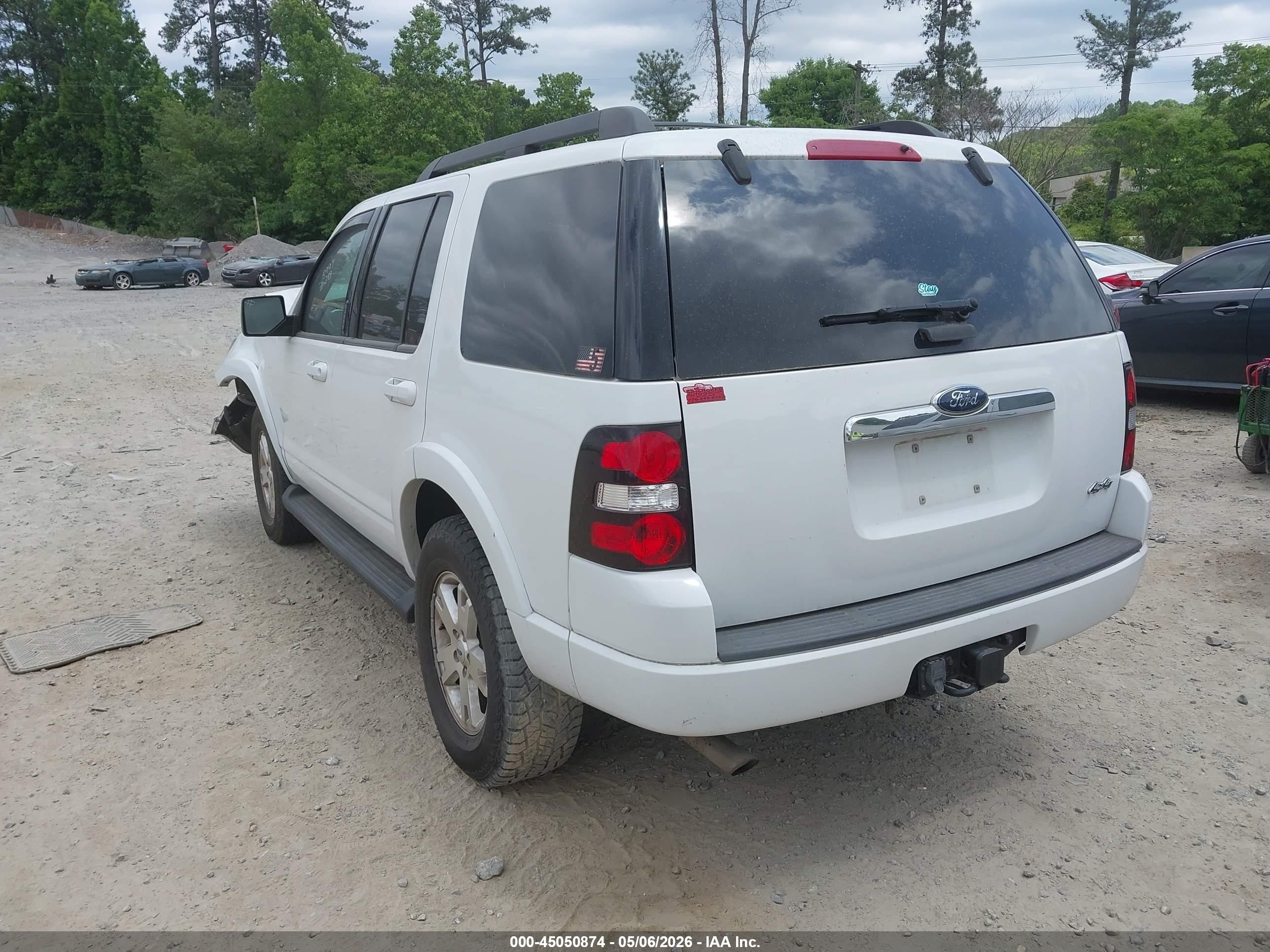 2009 Ford Explorer Xlt White vin: 1FMEU73809UA13997