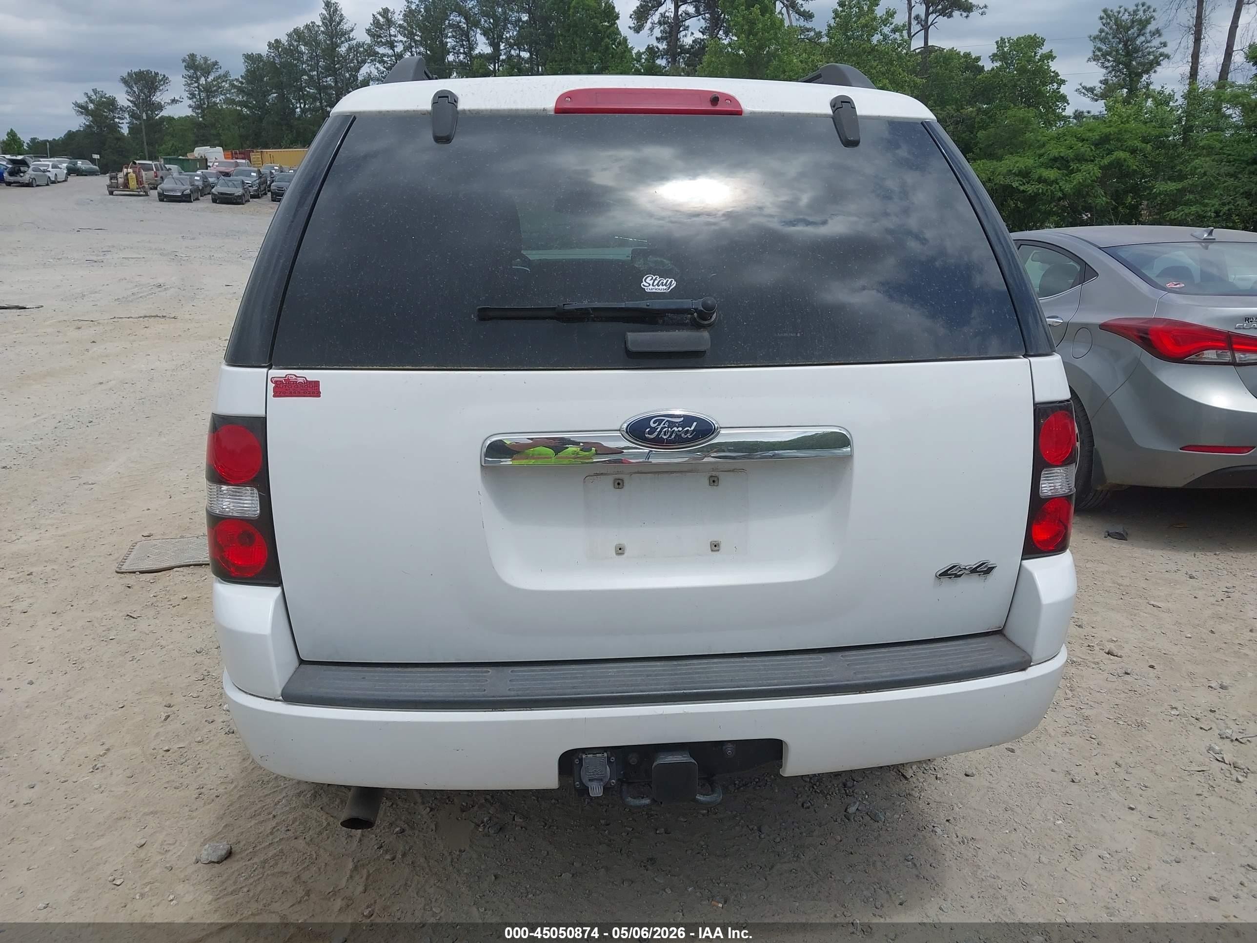 2009 Ford Explorer Xlt White vin: 1FMEU73809UA13997