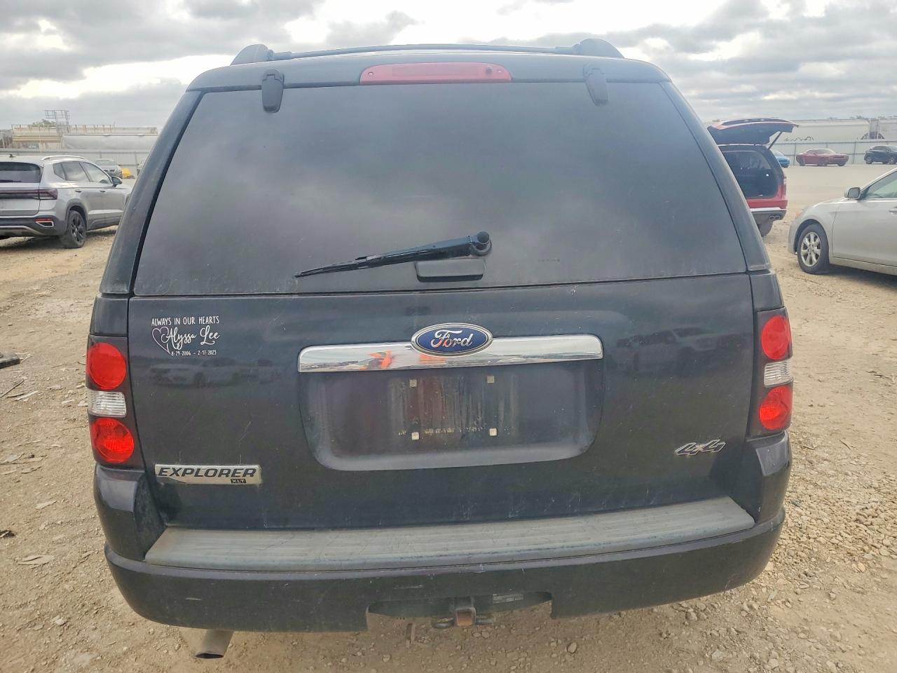 2009 Ford Explorer Xlt Черный vin: 1FMEU73879UA40369
