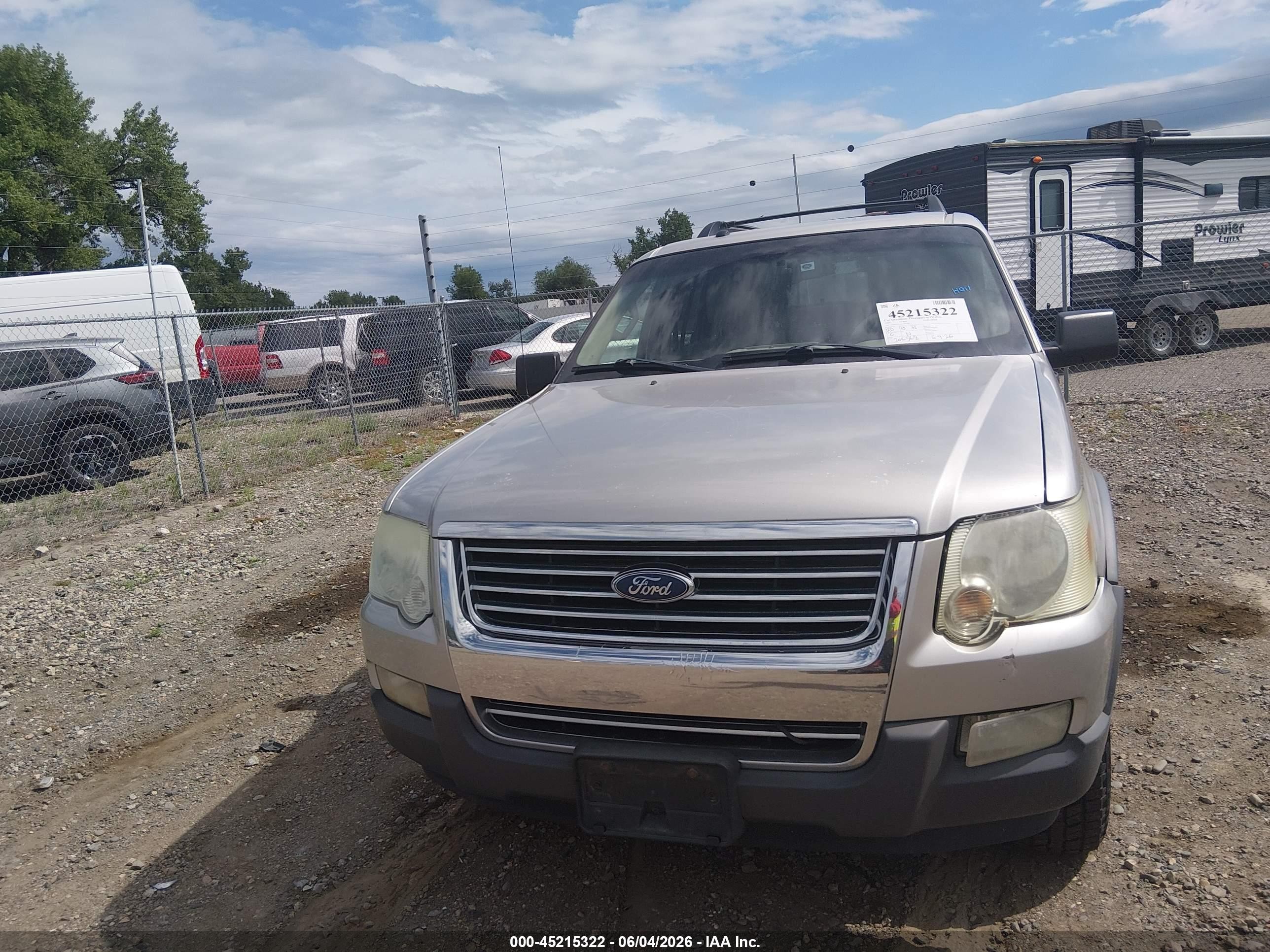 2006 Ford Explorer Xlt Silver vin: 1FMEU73886UB41397