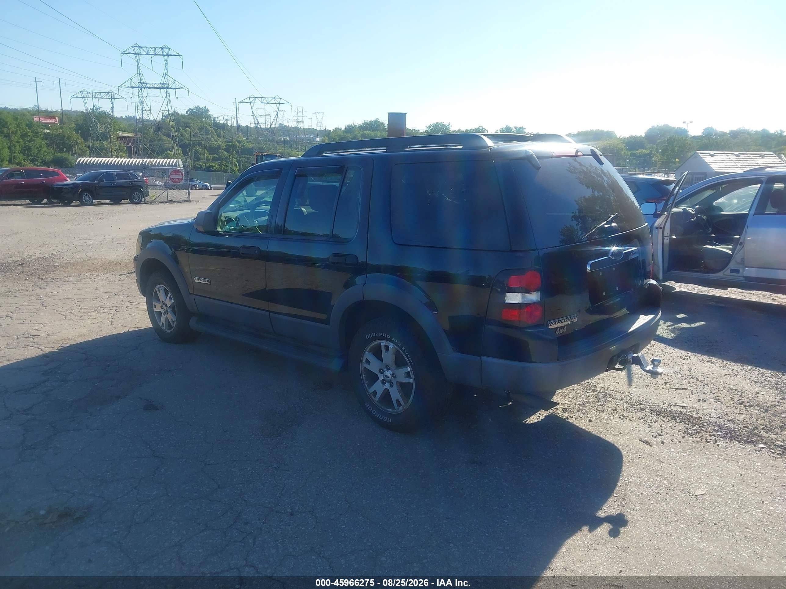 2006 Ford Explorer Xlt Black vin: 1FMEU73E06UA02533