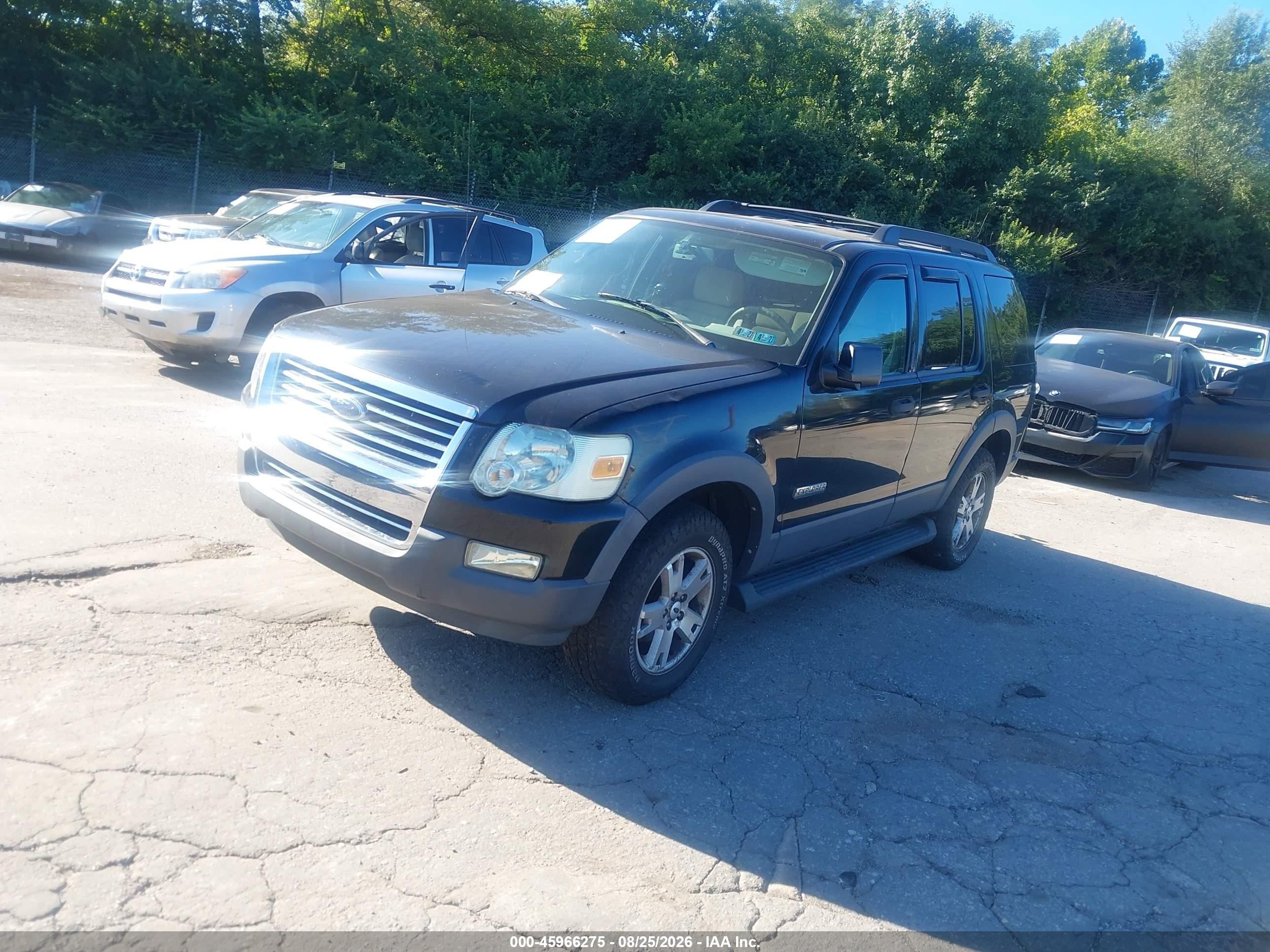 2006 Ford Explorer Xlt Black vin: 1FMEU73E06UA02533