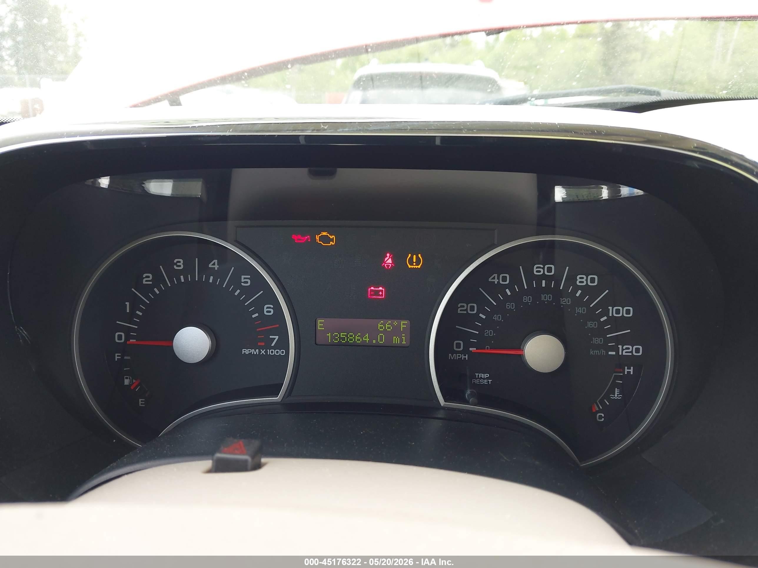 2006 Ford Explorer Xlt Red vin: 1FMEU73E06UB50634