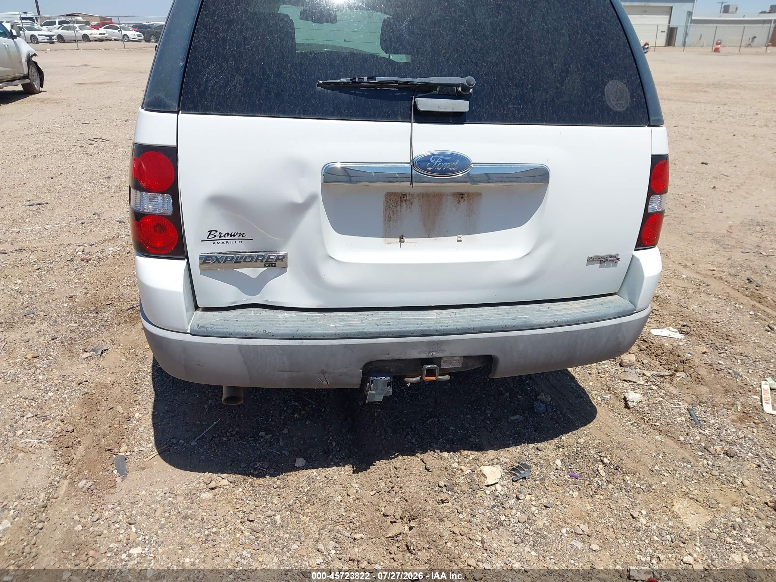 2006 Ford Explorer Xlt White vin: 1FMEU73E06UB64288