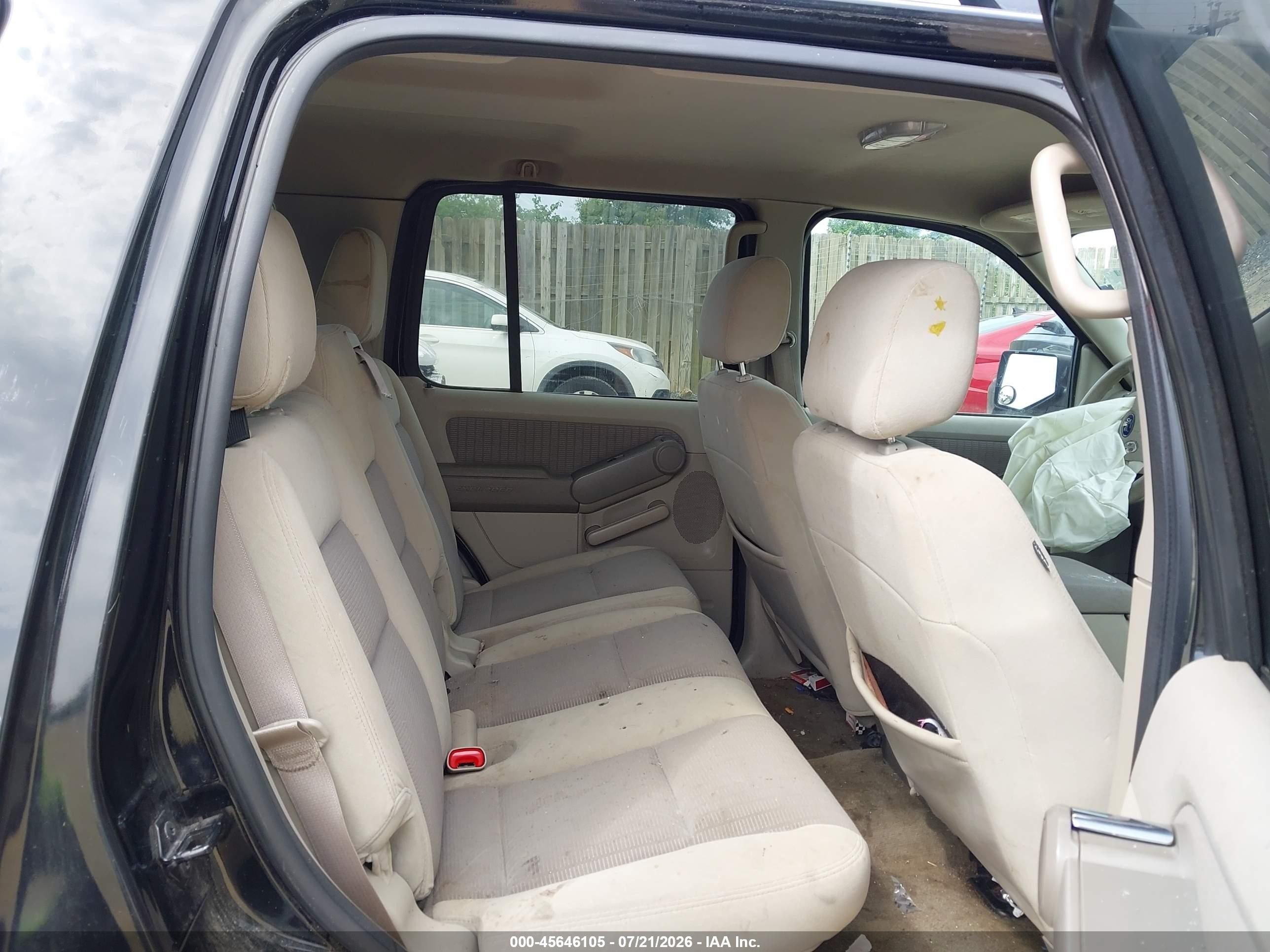 2007 Ford Explorer Xlt Black vin: 1FMEU73E07UA37574
