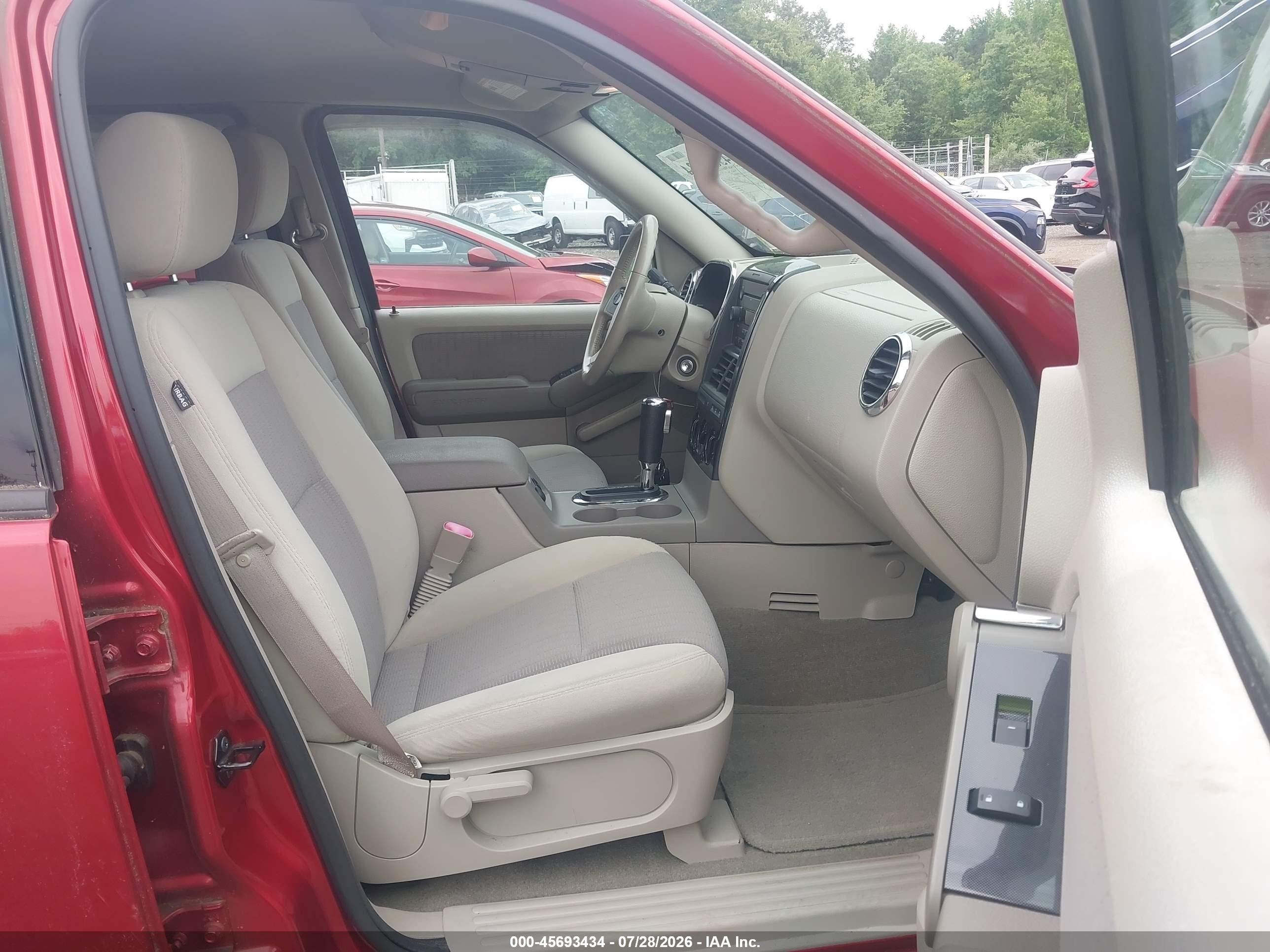 2007 Ford Explorer Xlt Red vin: 1FMEU73E07UB43829
