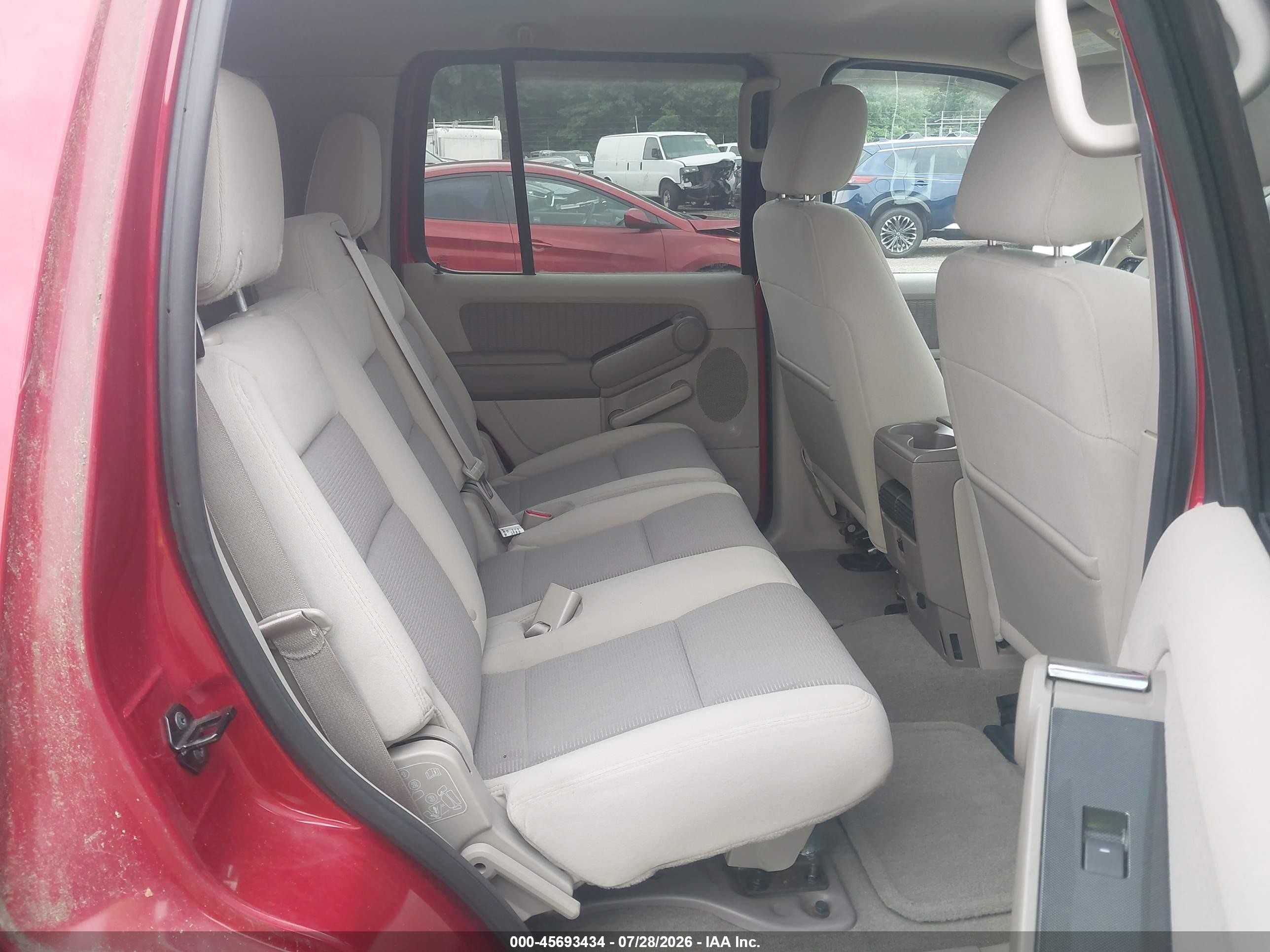 2007 Ford Explorer Xlt Red vin: 1FMEU73E07UB43829