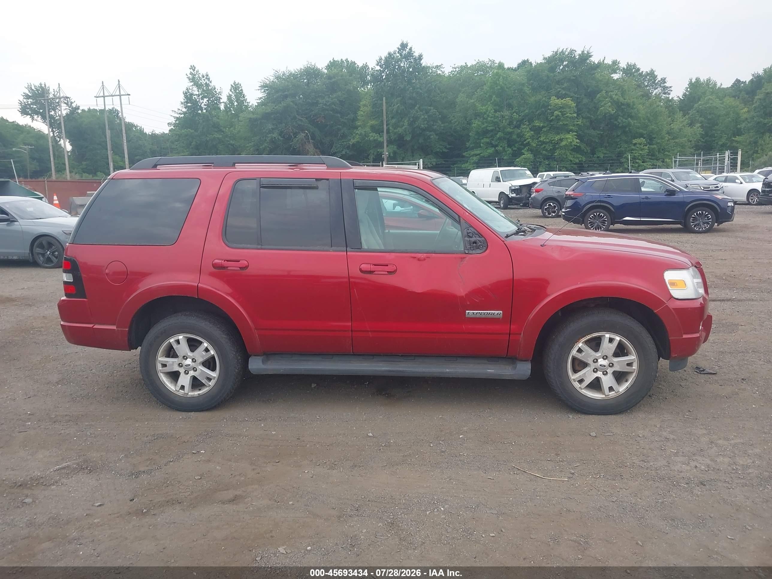 2007 Ford Explorer Xlt Red vin: 1FMEU73E07UB43829