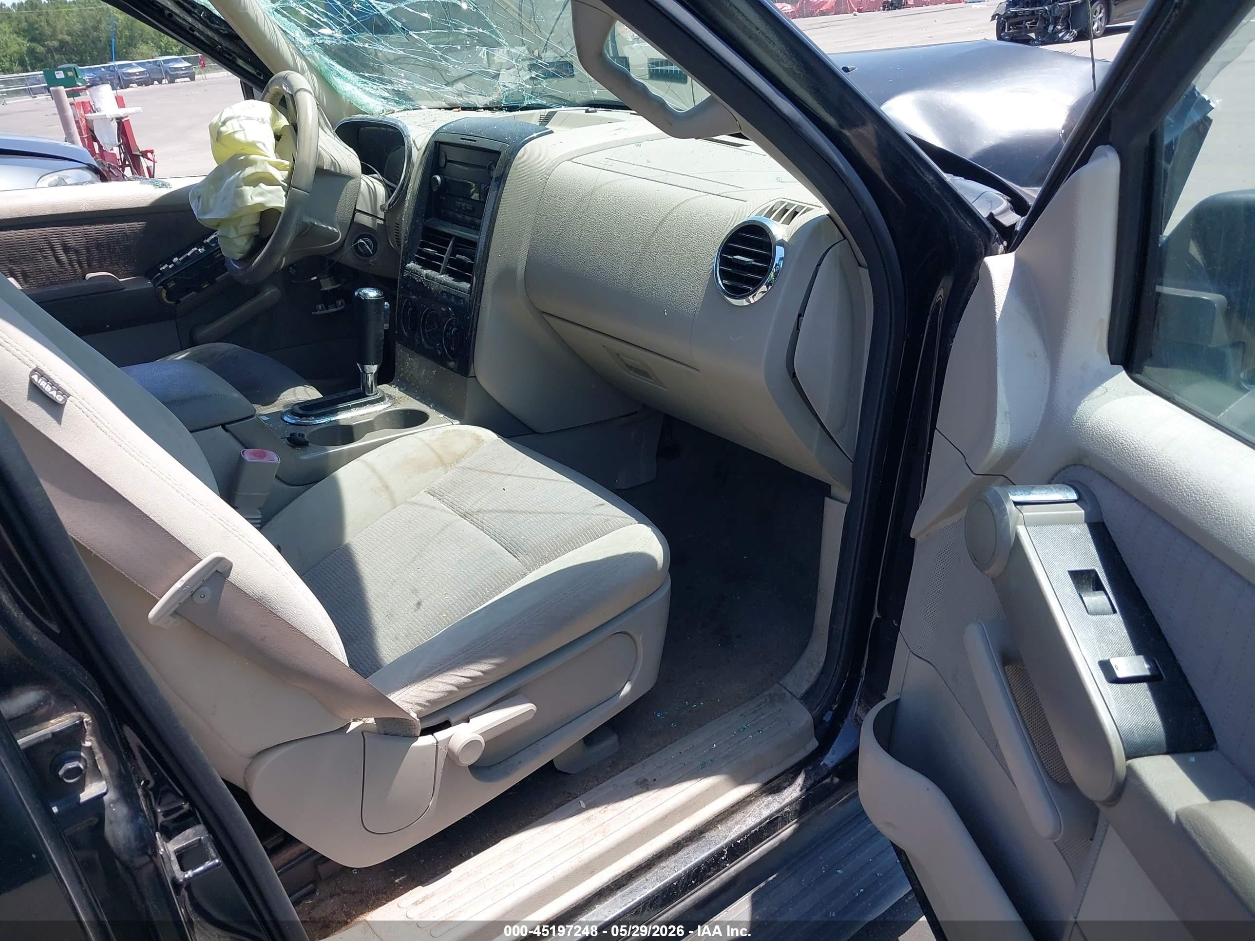 2007 Ford Explorer Xlt Черный vin: 1FMEU73E07UB72361