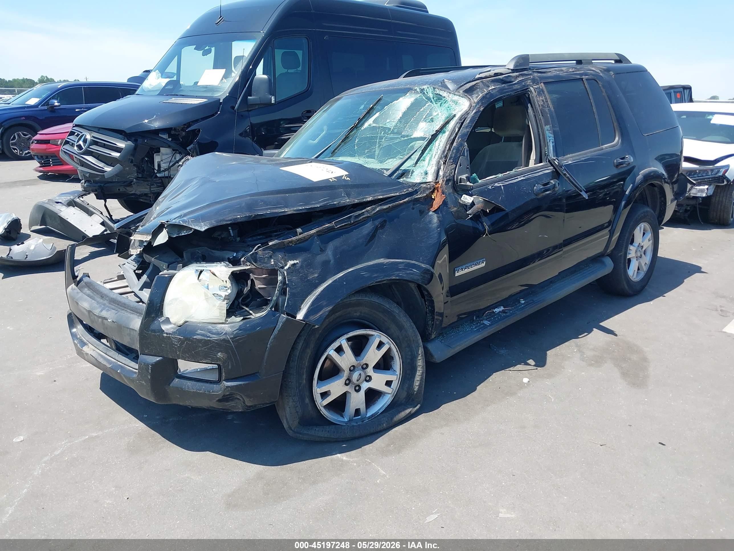 2007 Ford Explorer Xlt Черный vin: 1FMEU73E07UB72361