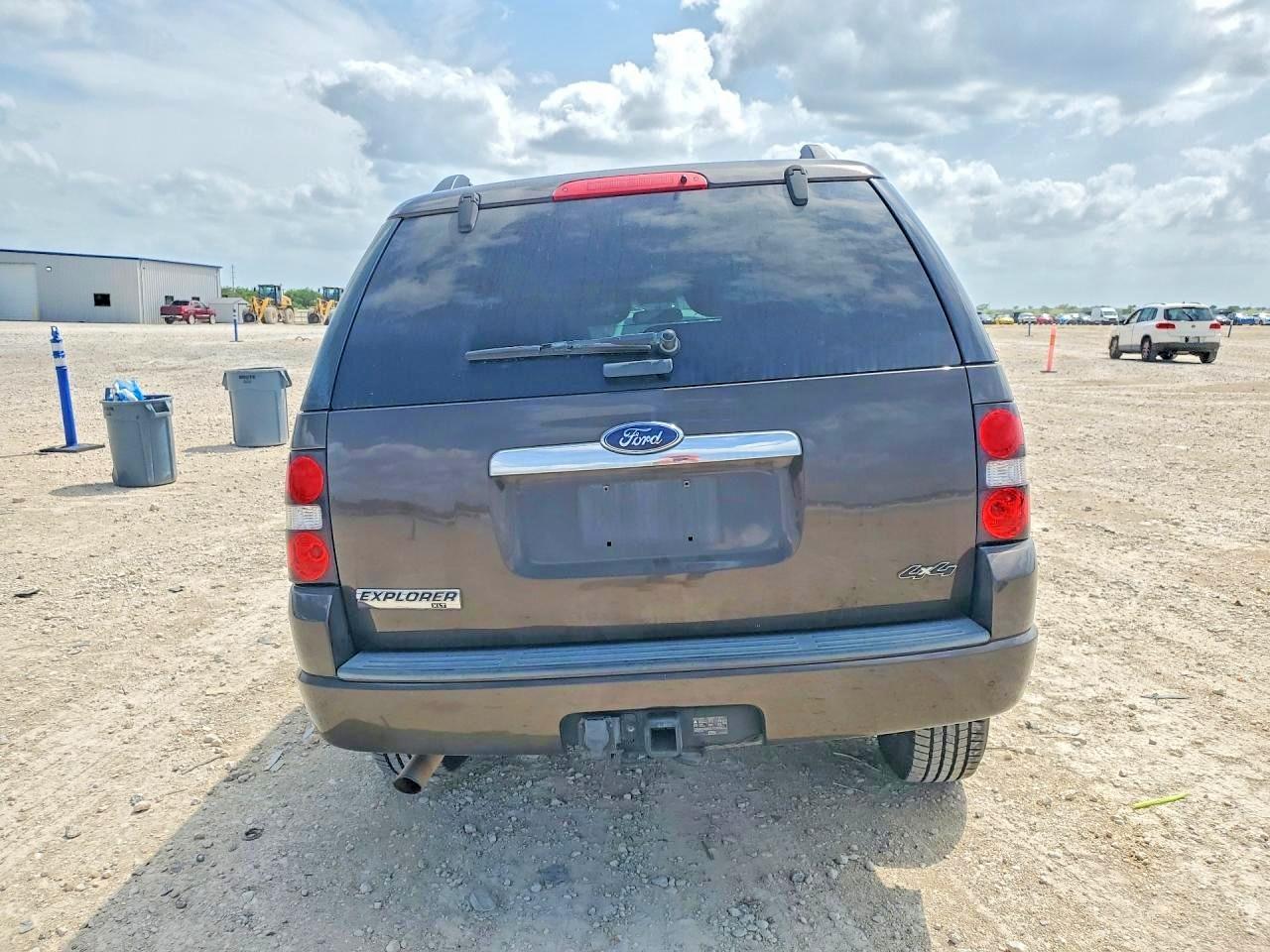 2008 Ford Explorer Xlt Gray vin: 1FMEU73E08UB11481