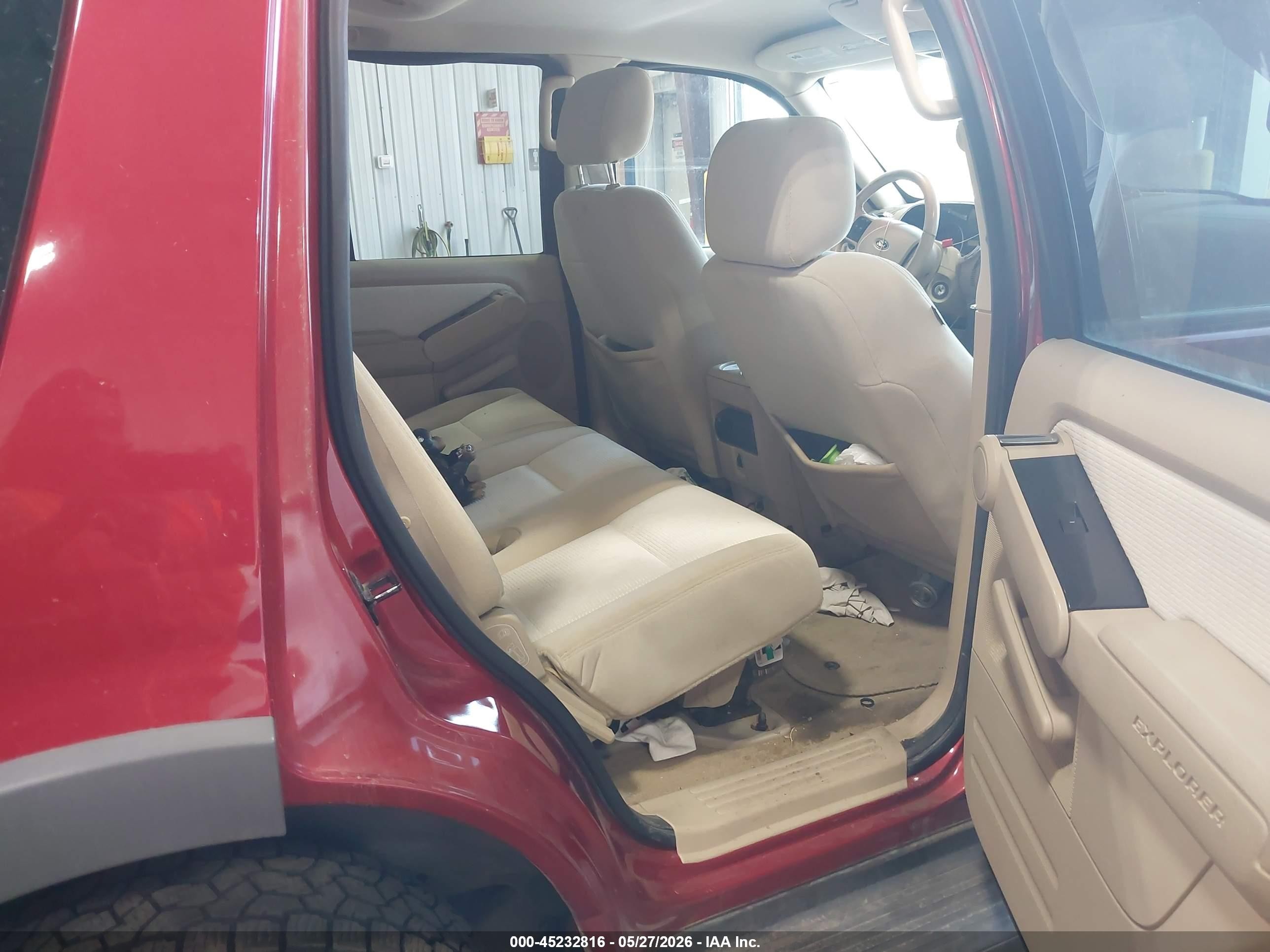 2006 Ford Explorer Xlt Красный vin: 1FMEU73E16UB67202