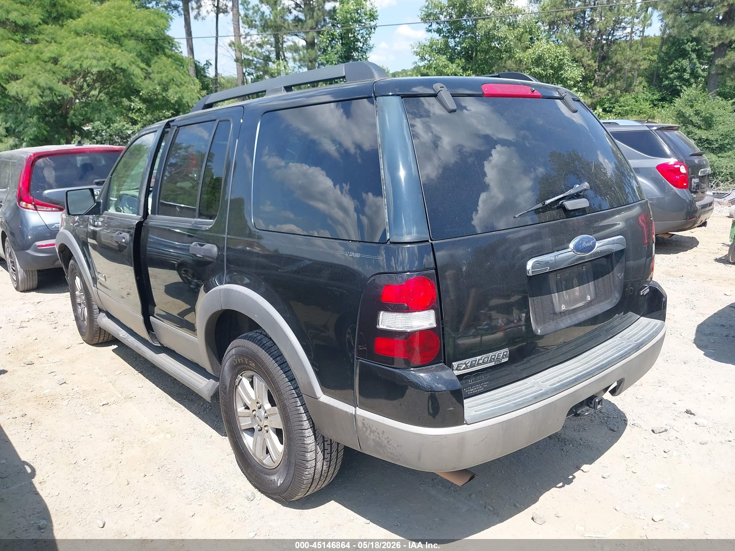 2006 Ford Explorer Xlt Black vin: 1FMEU73E26UB05694