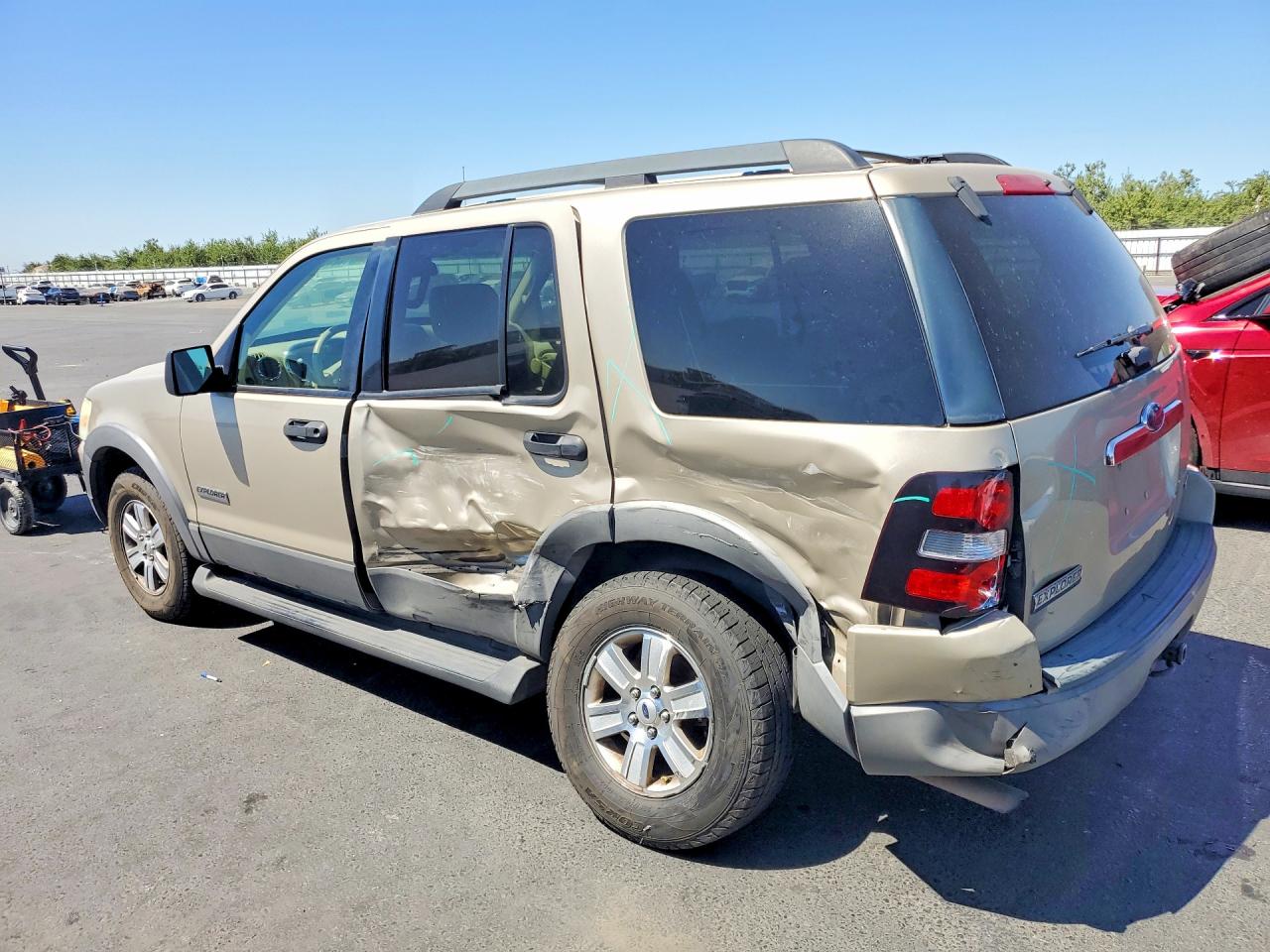 2006 Ford Explorer Xlt Tan vin: 1FMEU73E26UB58802