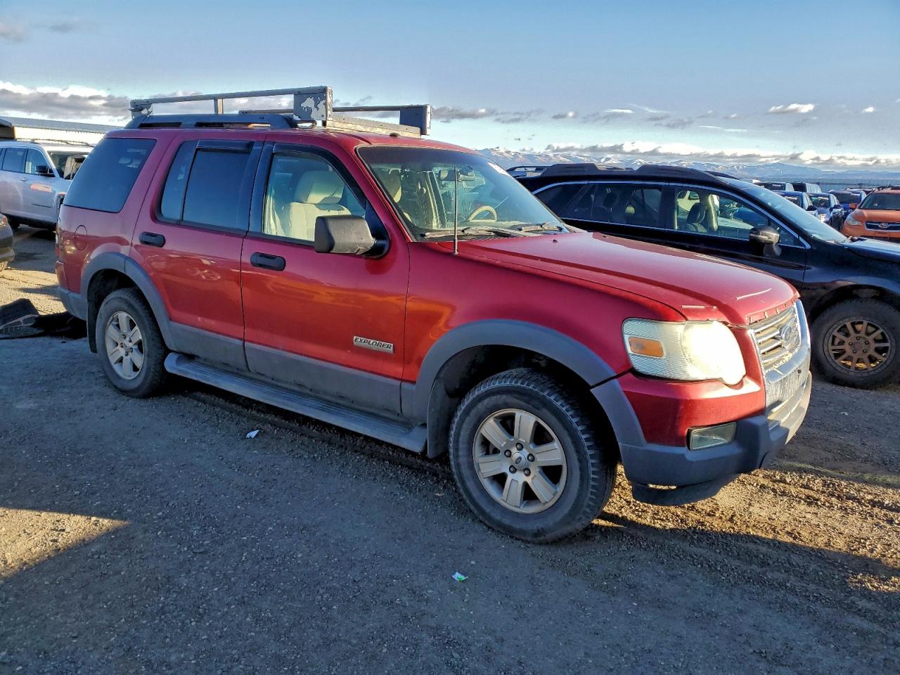 2006 Ford Explorer Xlt Red vin: 1FMEU73E26UB64180