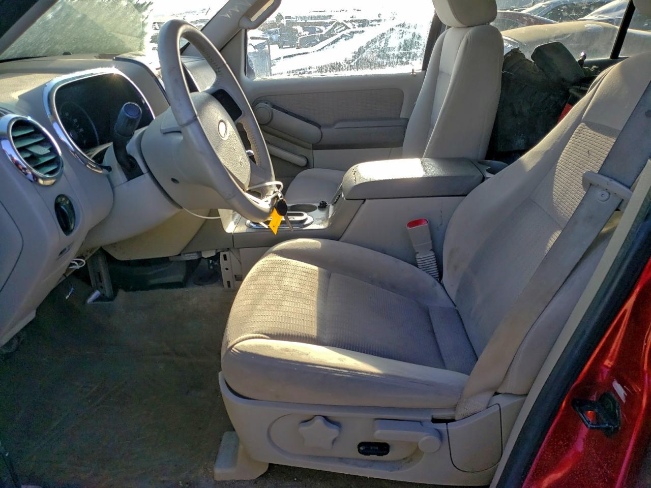 2006 Ford Explorer Xlt Red vin: 1FMEU73E26UB64180
