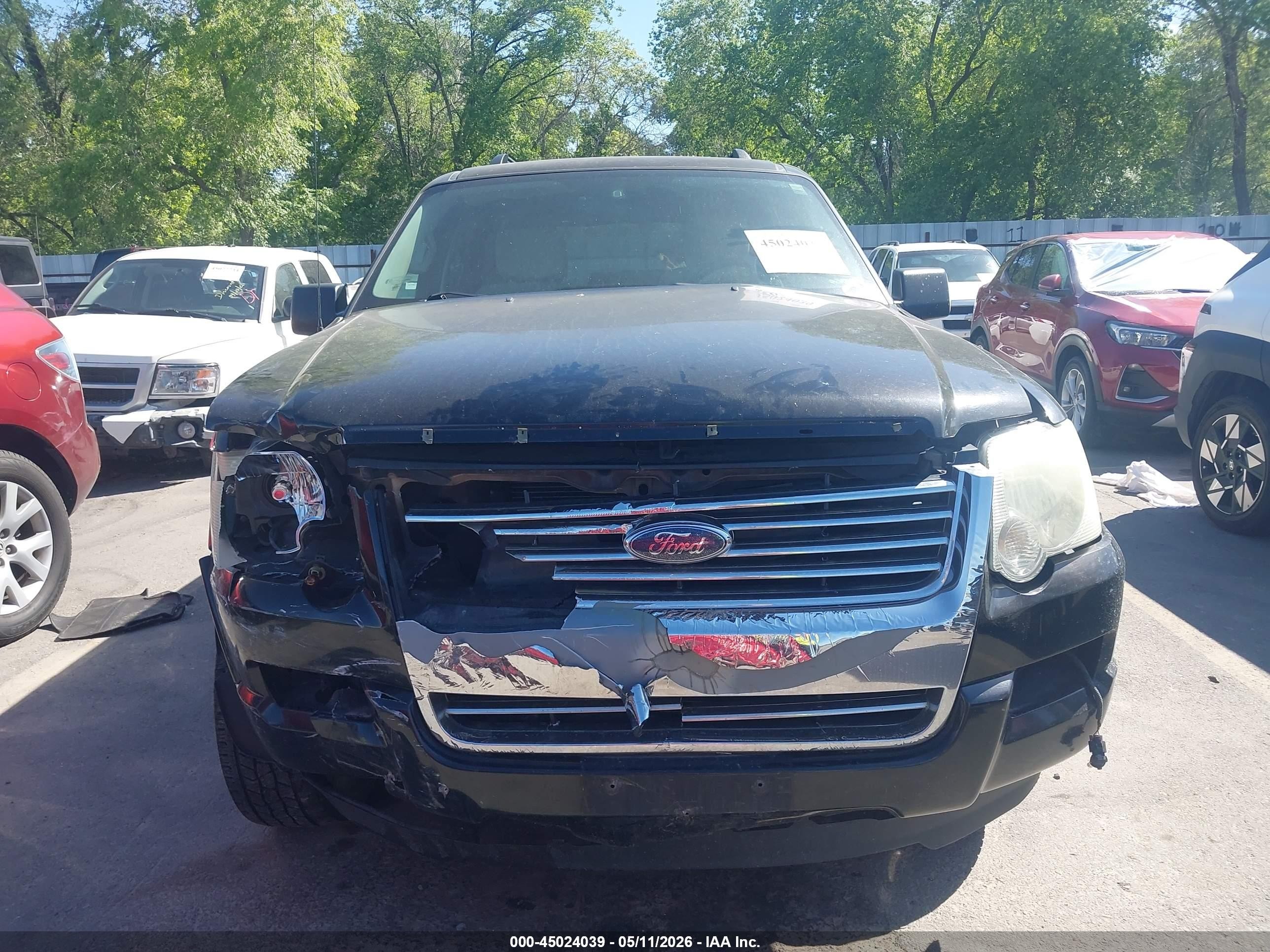 2008 Ford Explorer Xlt Черный vin: 1FMEU73E28UA26870