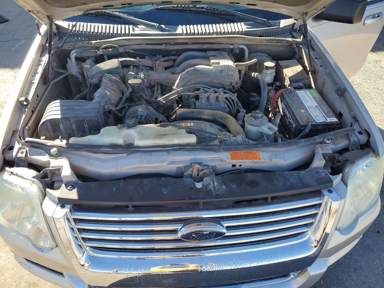 2008 Ford Explorer Xlt Silver vin: 1FMEU73E38UA59666