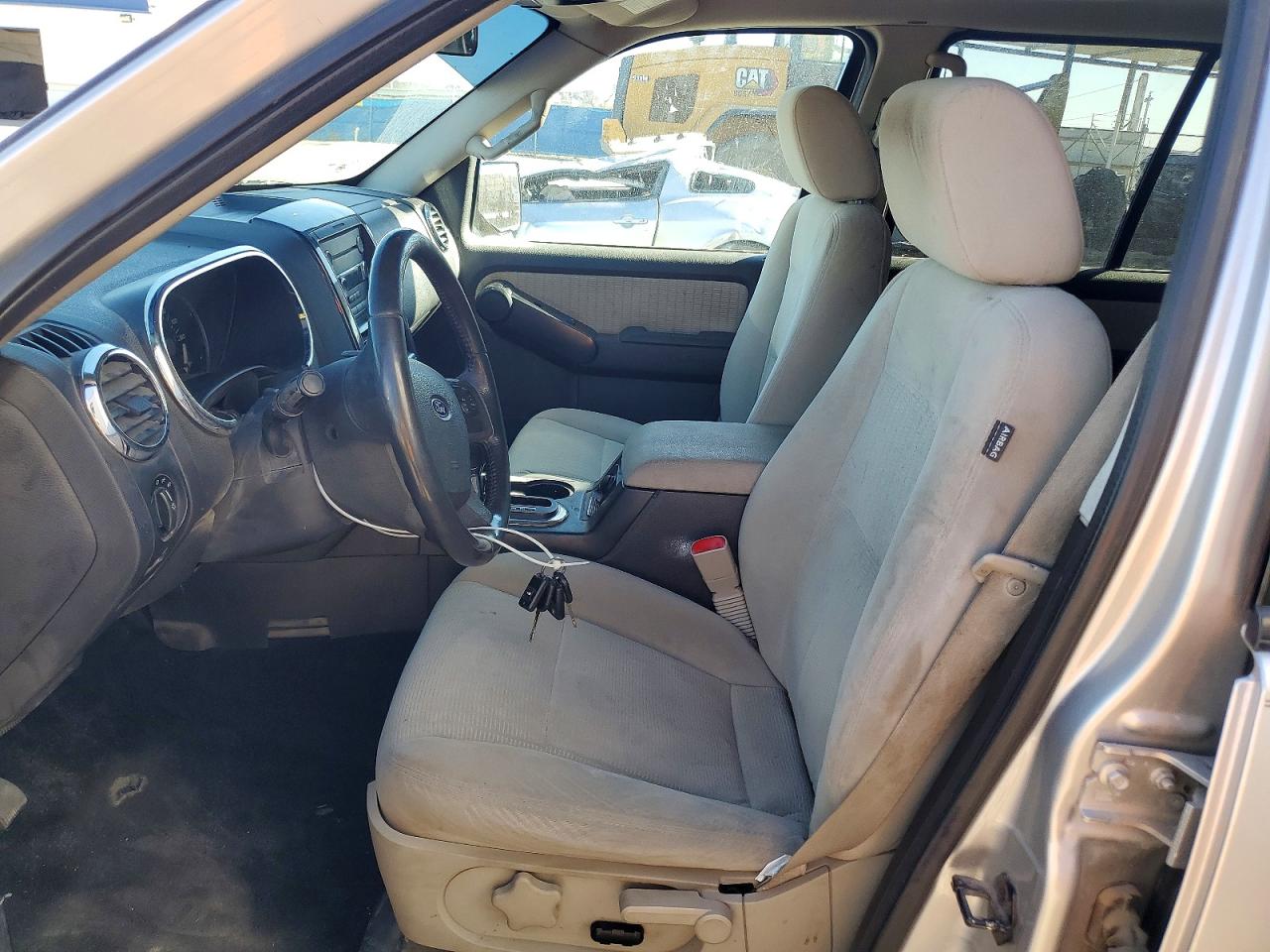 2008 Ford Explorer Xlt Silver vin: 1FMEU73E38UA59666