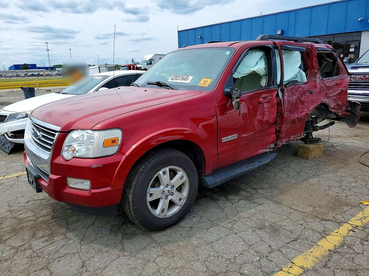 2008 Ford Explorer Xlt Red vin: 1FMEU73E38UA82364