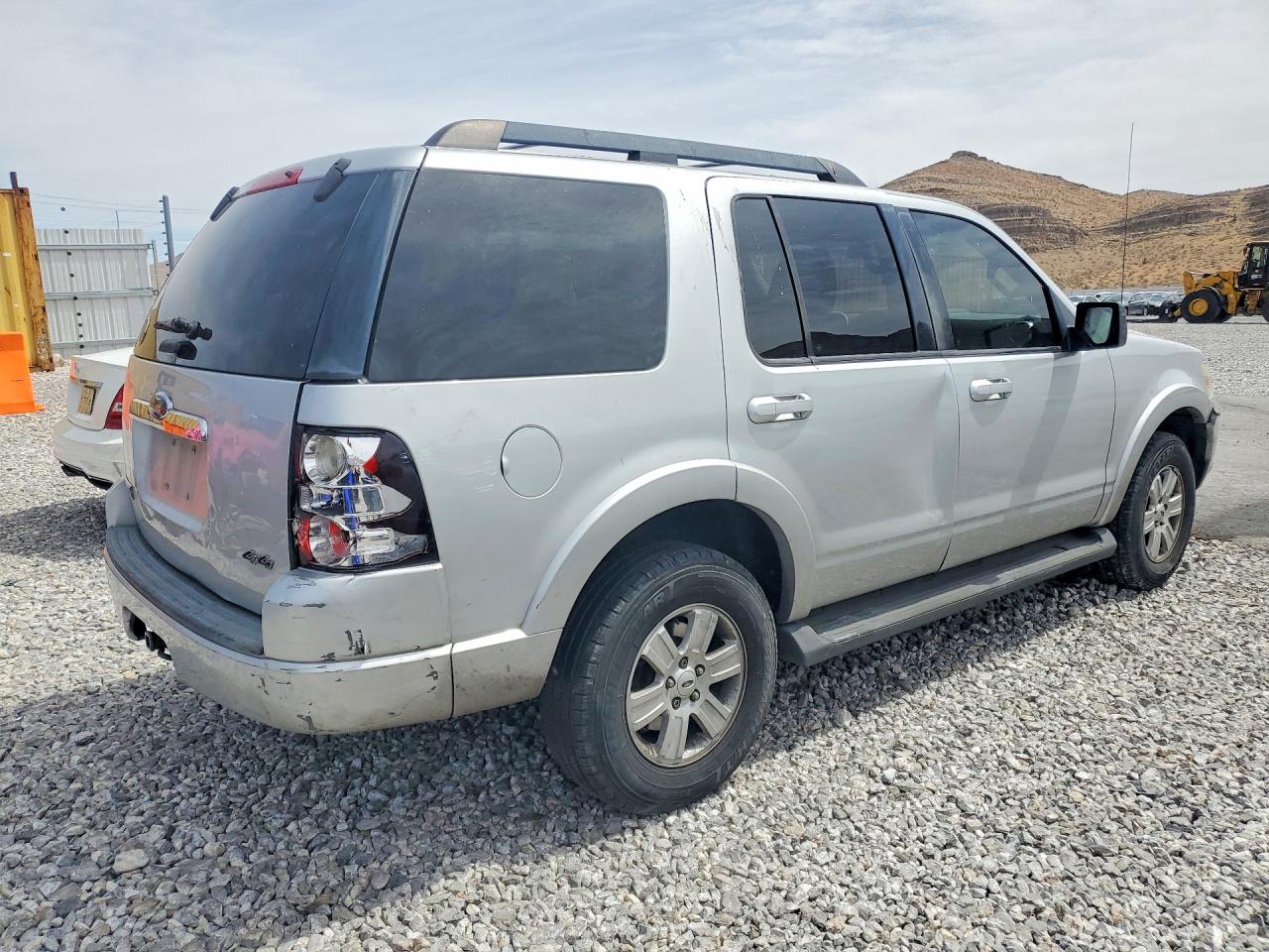 2009 Ford Explorer Xlt Silver vin: 1FMEU73E39UA11019