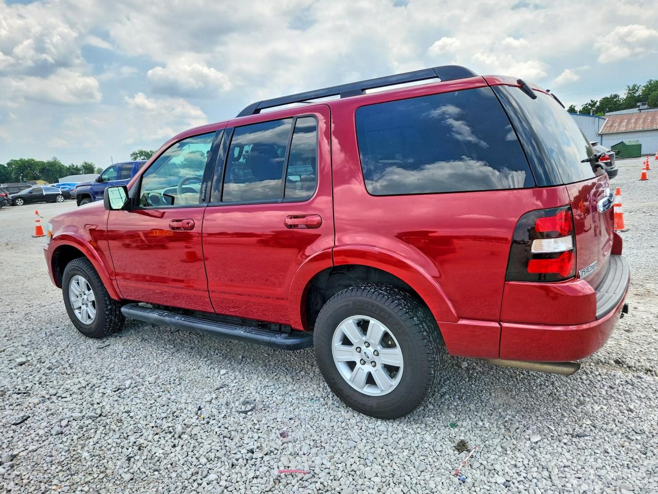 2009 Ford Explorer Xlt Red vin: 1FMEU73E39UA31657