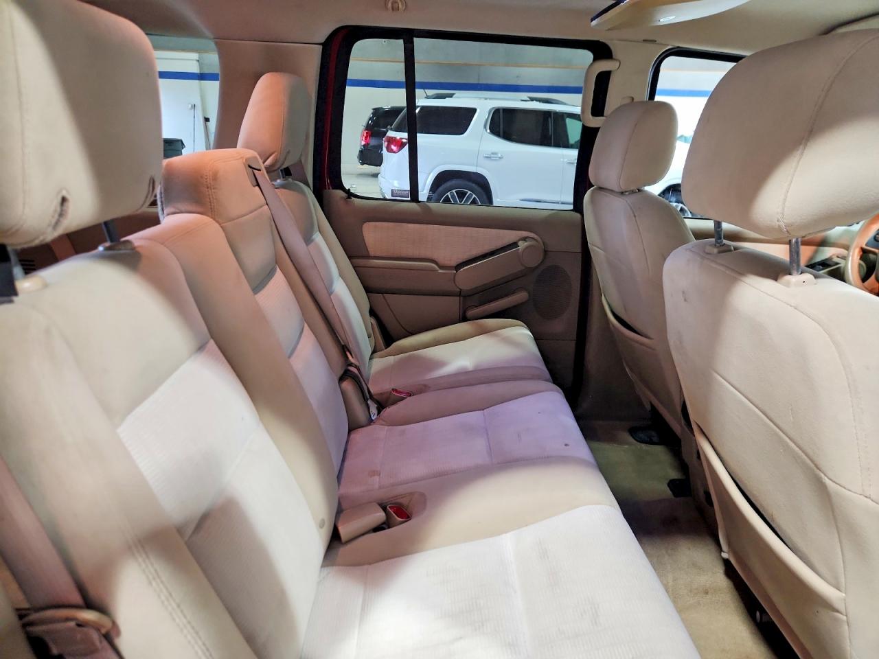 2008 Ford Explorer Xlt Red vin: 1FMEU73E48UB02055