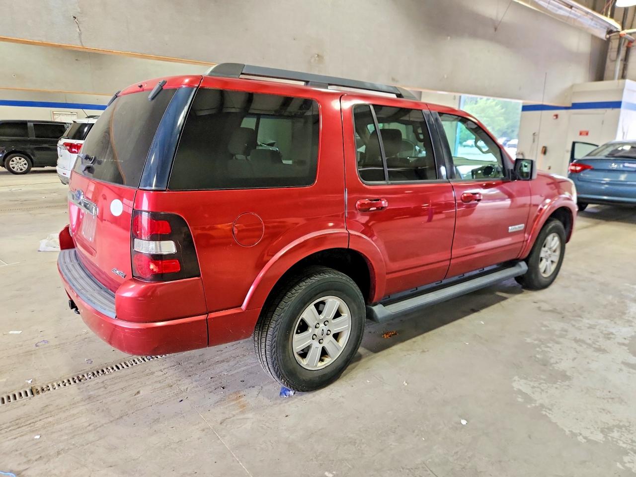 2008 Ford Explorer Xlt Red vin: 1FMEU73E48UB02055