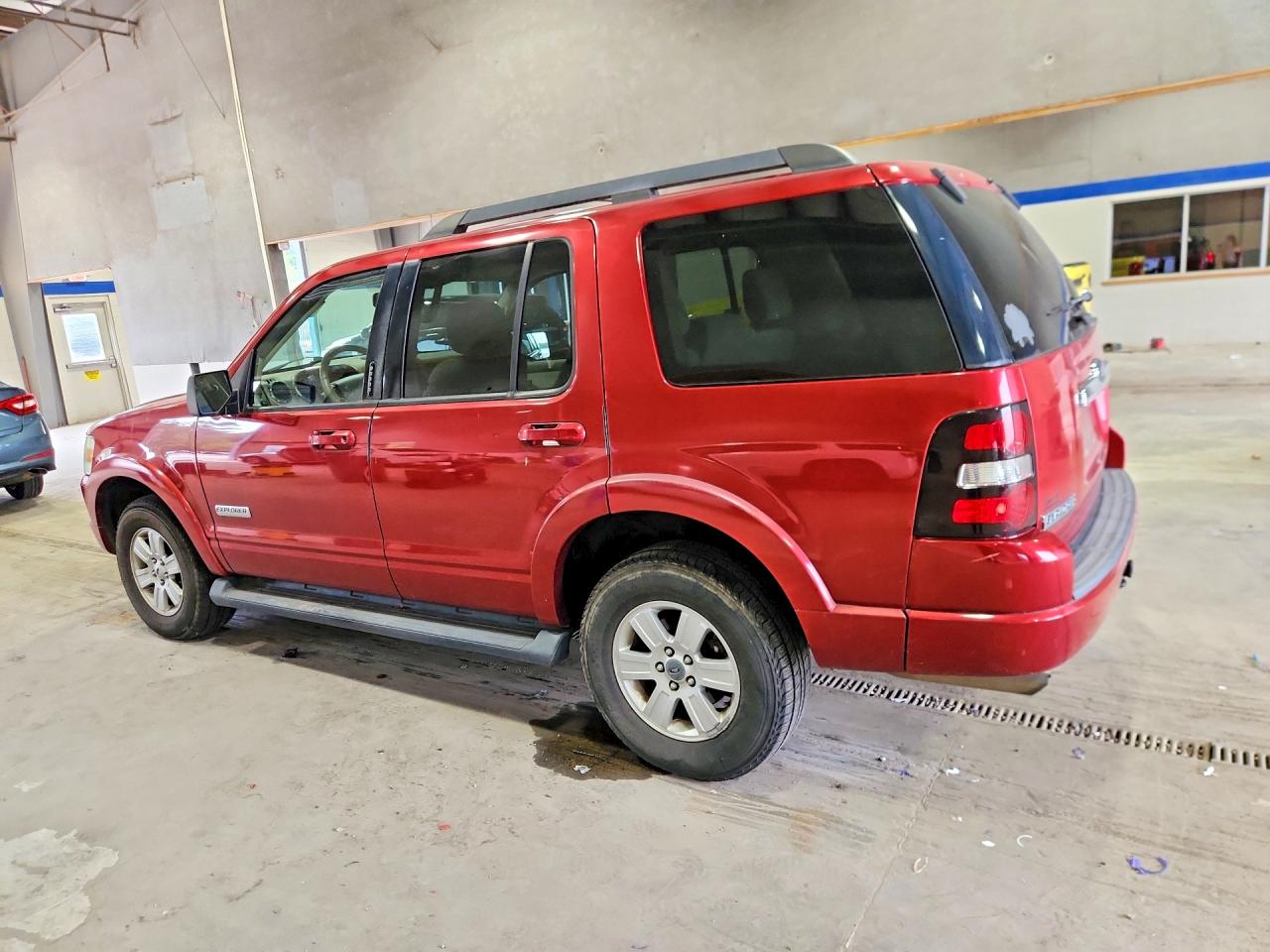 2008 Ford Explorer Xlt Red vin: 1FMEU73E48UB02055