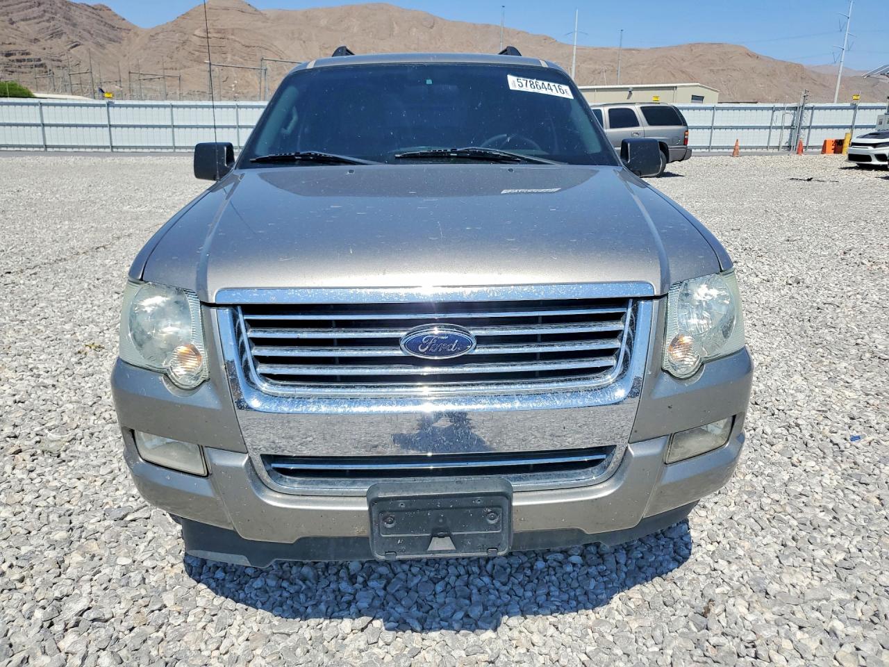 2008 Ford Explorer Xlt Silver vin: 1FMEU73E58UA20867