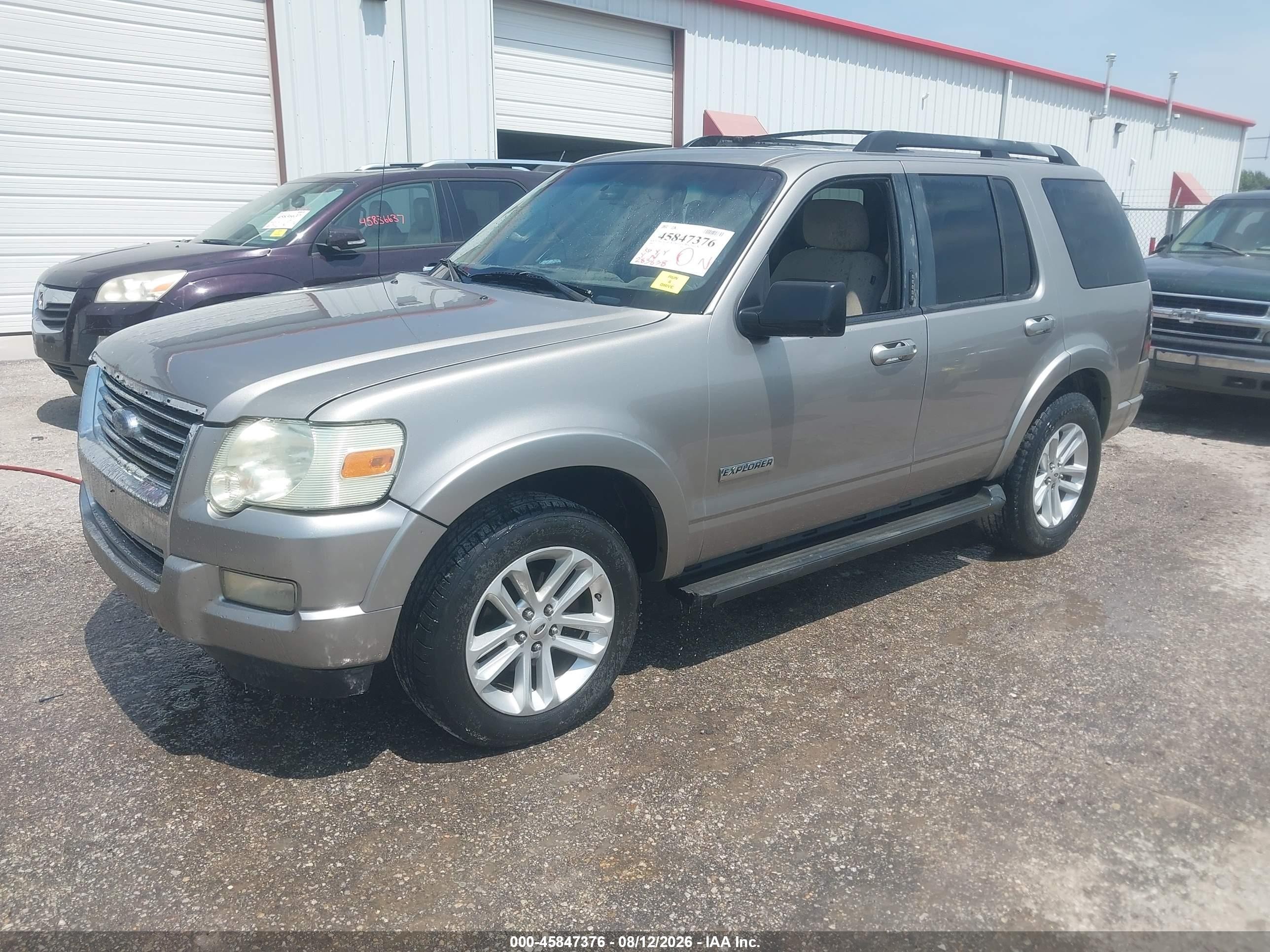 2008 Ford Explorer Xlt Silver vin: 1FMEU73E58UB06230