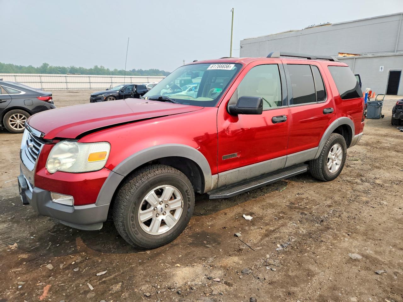 2006 Ford Explorer Xlt Red vin: 1FMEU73E66UB20022