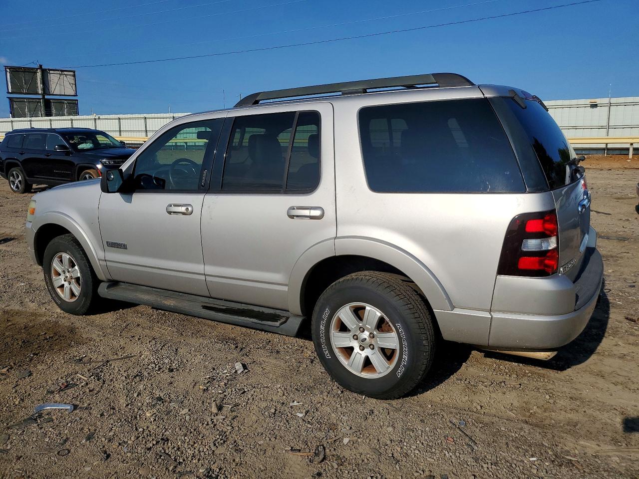 2008 Ford Explorer Xlt Серебряный vin: 1FMEU73E68UA08162